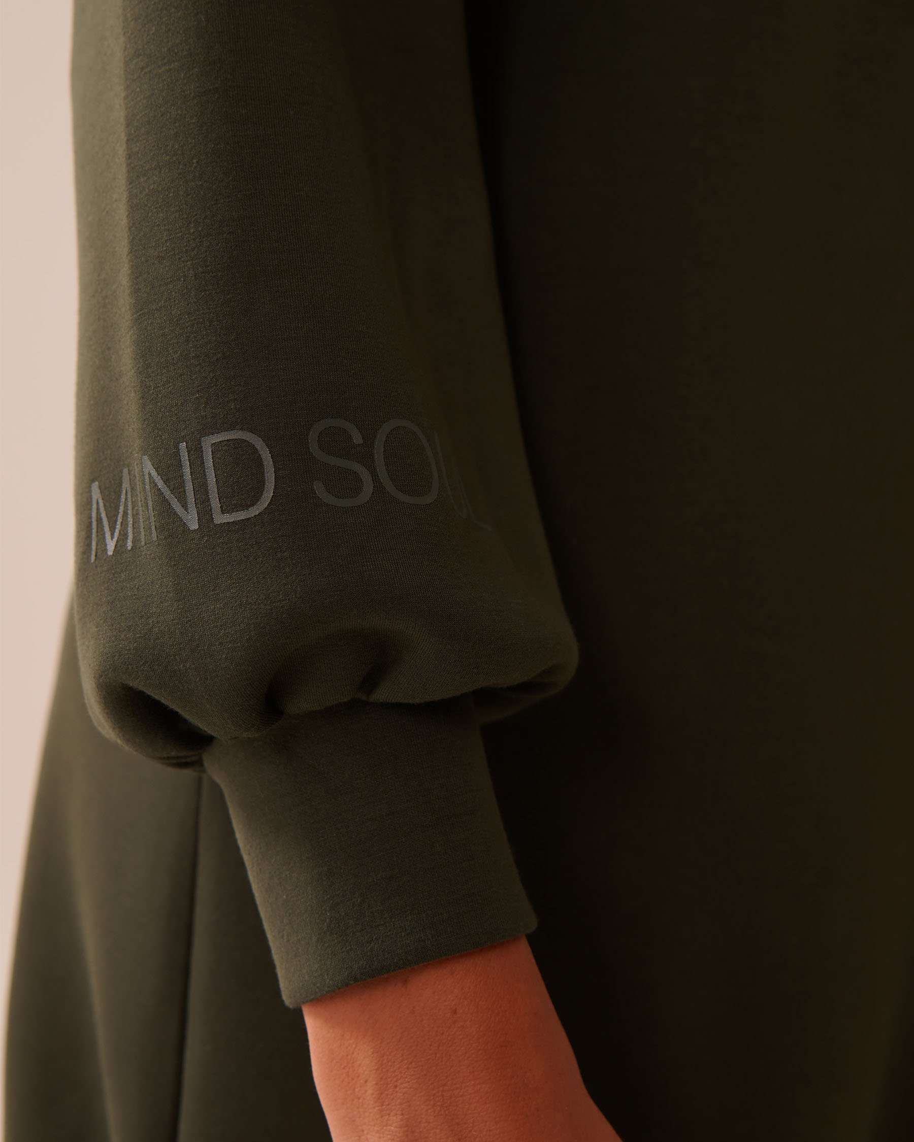 LA VIE EN ROSE Oversized Sweatshirt Dress Khaki 50400044 - View3