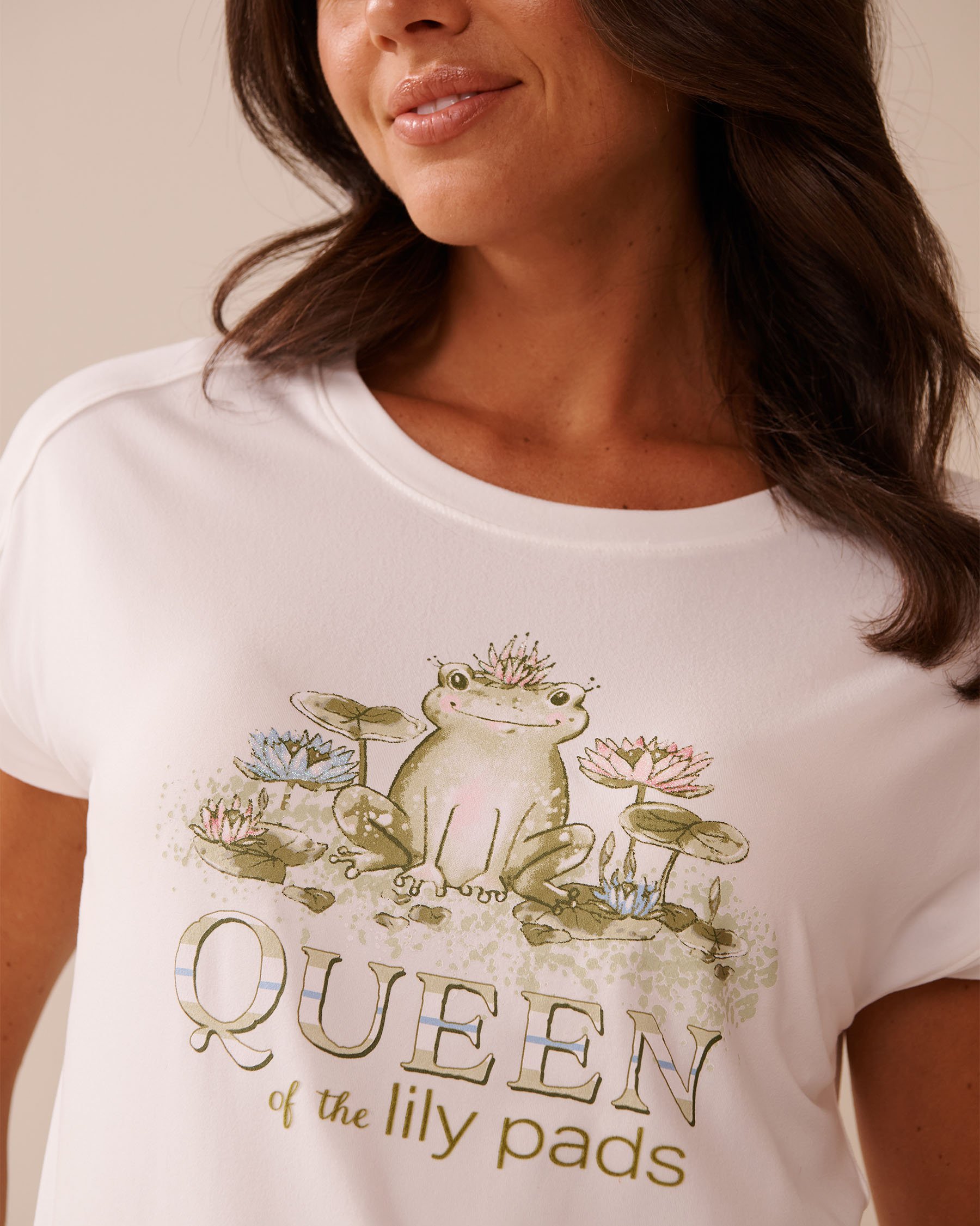 LA VIE EN ROSE Frog Print Super Soft T-shirt White 40100755 - View4