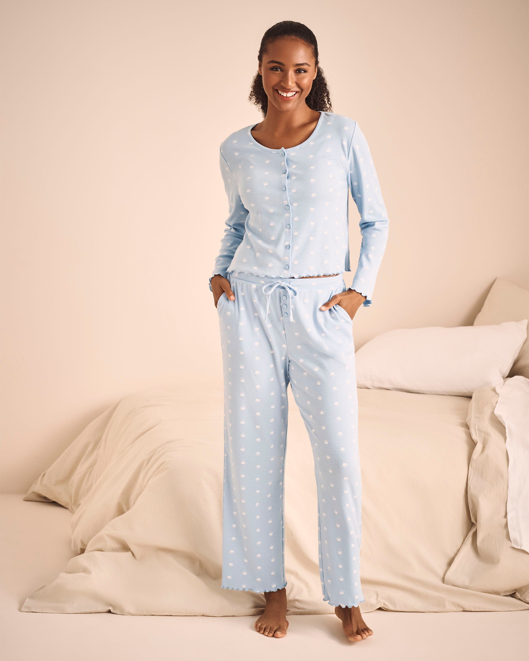 LA VIE EN ROSE Crown Print Ribbed Pajama Pants Baby Blue/Crowns 40200744 - View1