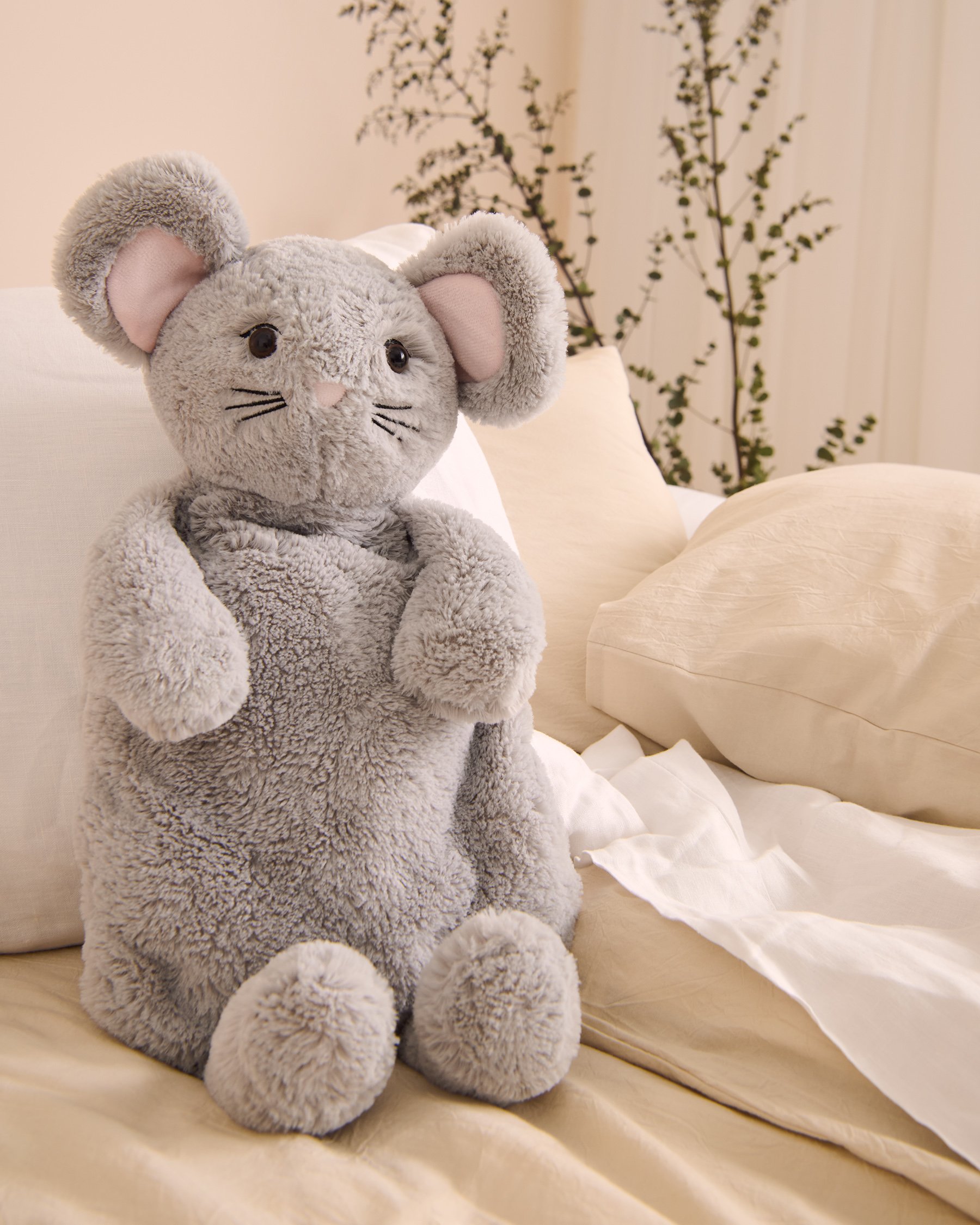 LA VIE EN ROSE Mouse Hot Water Bottle Grey 40700408 - View1