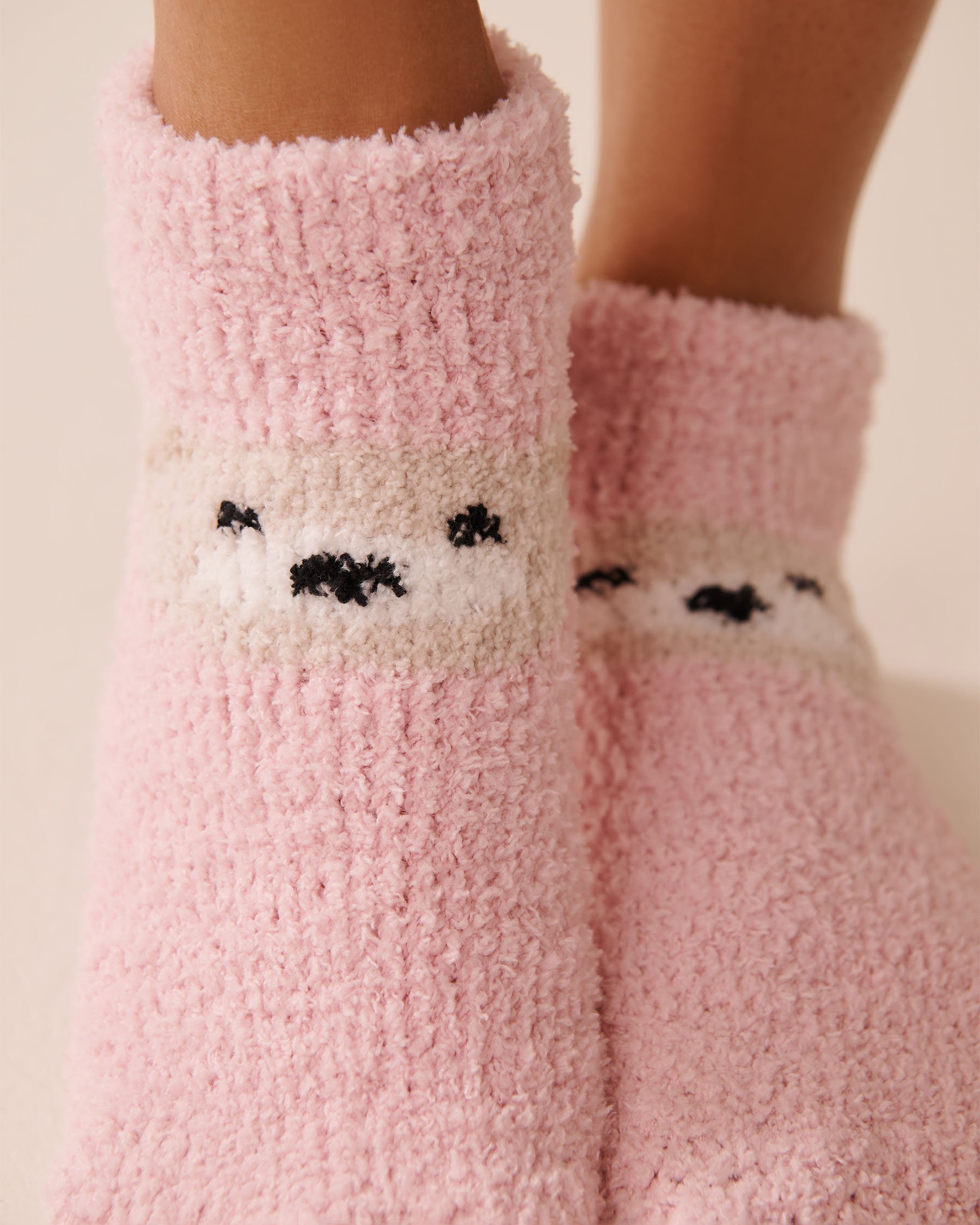 LA VIE EN ROSE Plush Teddy Bear Socks Tender Pink 40700412 - View3