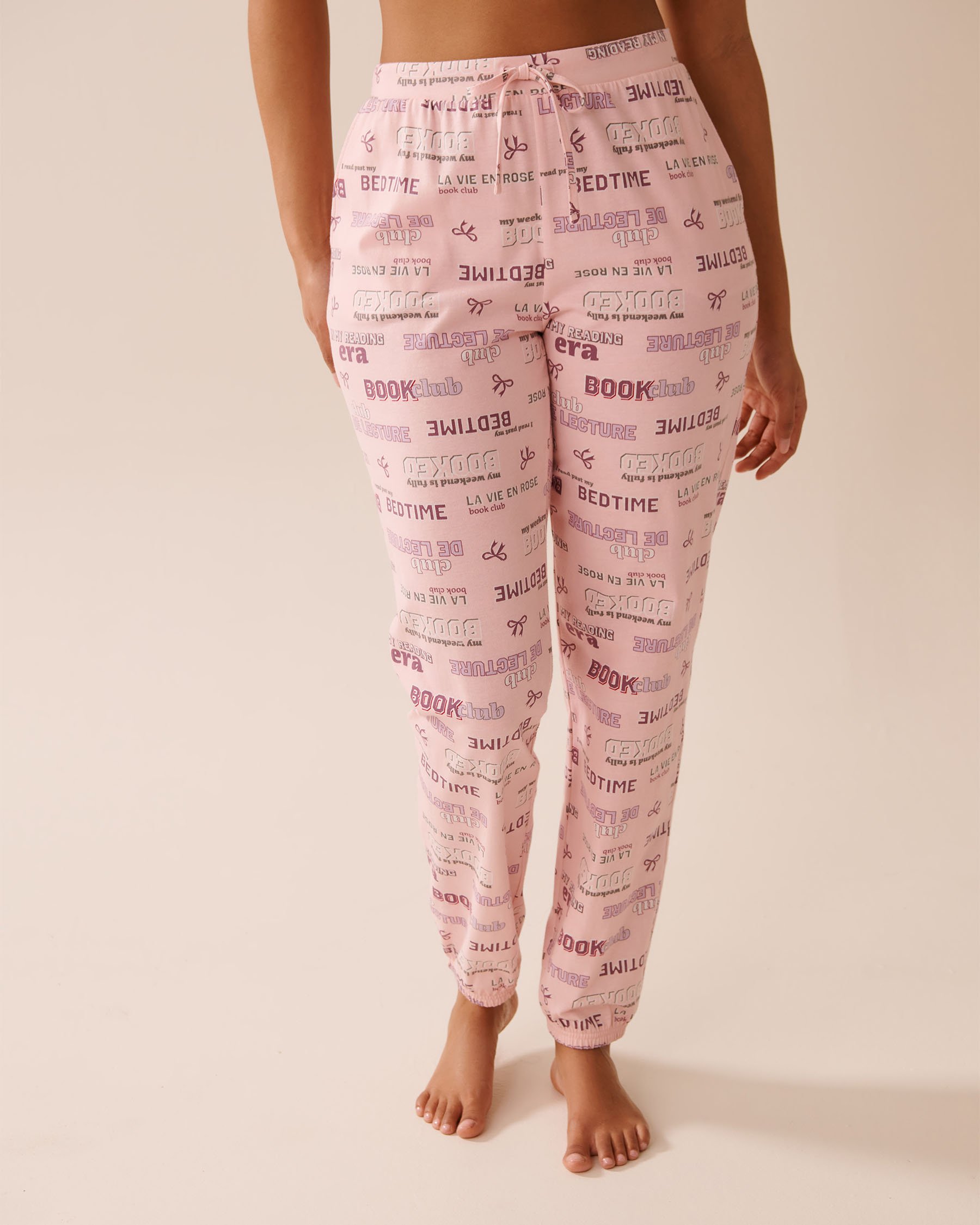 LA VIE EN ROSE Book Lover Print Cotton Jogger Pyjama Pants Book Lover 40200755 - View1