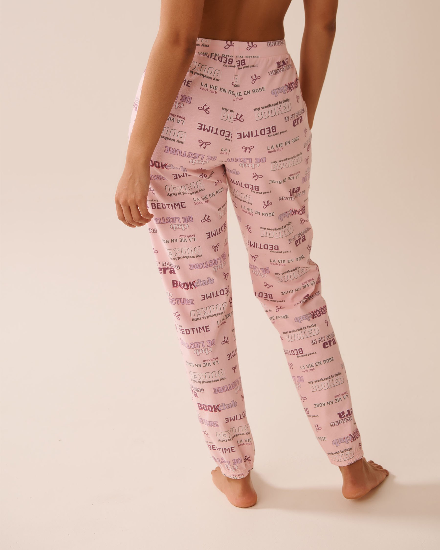 LA VIE EN ROSE Book Lover Print Cotton Jogger Pyjama Pants Book Lover 40200755 - View2