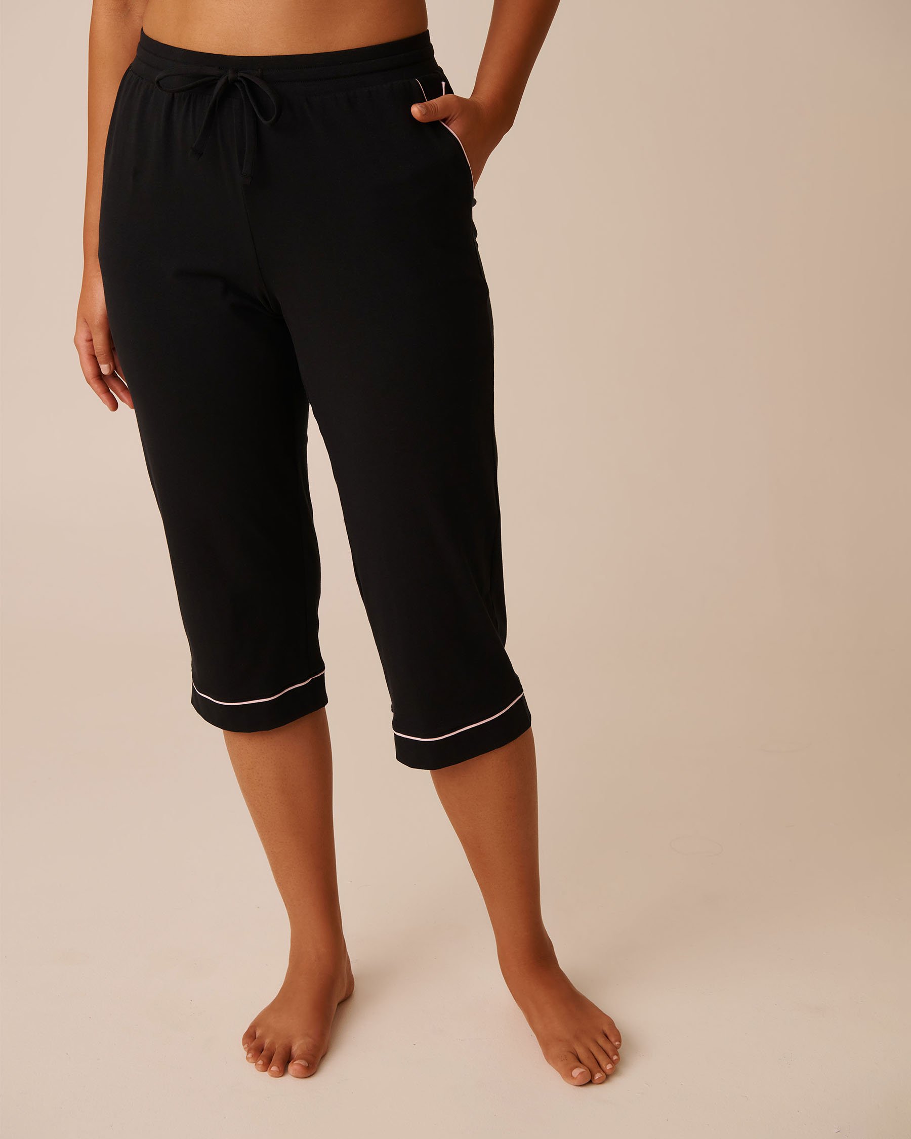 LA VIE EN ROSE Cotton Pajama Capris Black 40200750 - View1