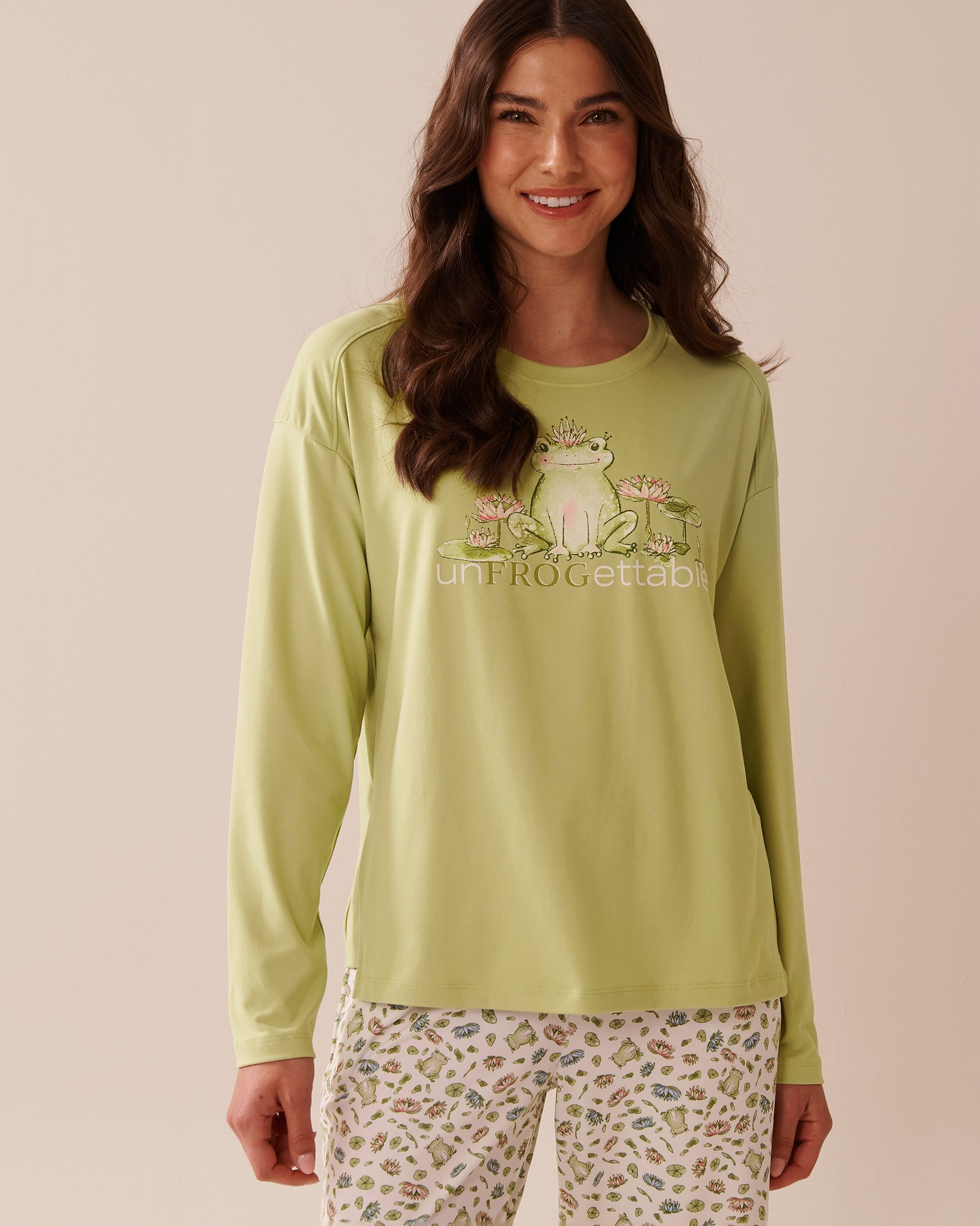 LA VIE EN ROSE Frog Print Super Soft Long Sleeve Shirt Honeydew Green 40100762 - View1