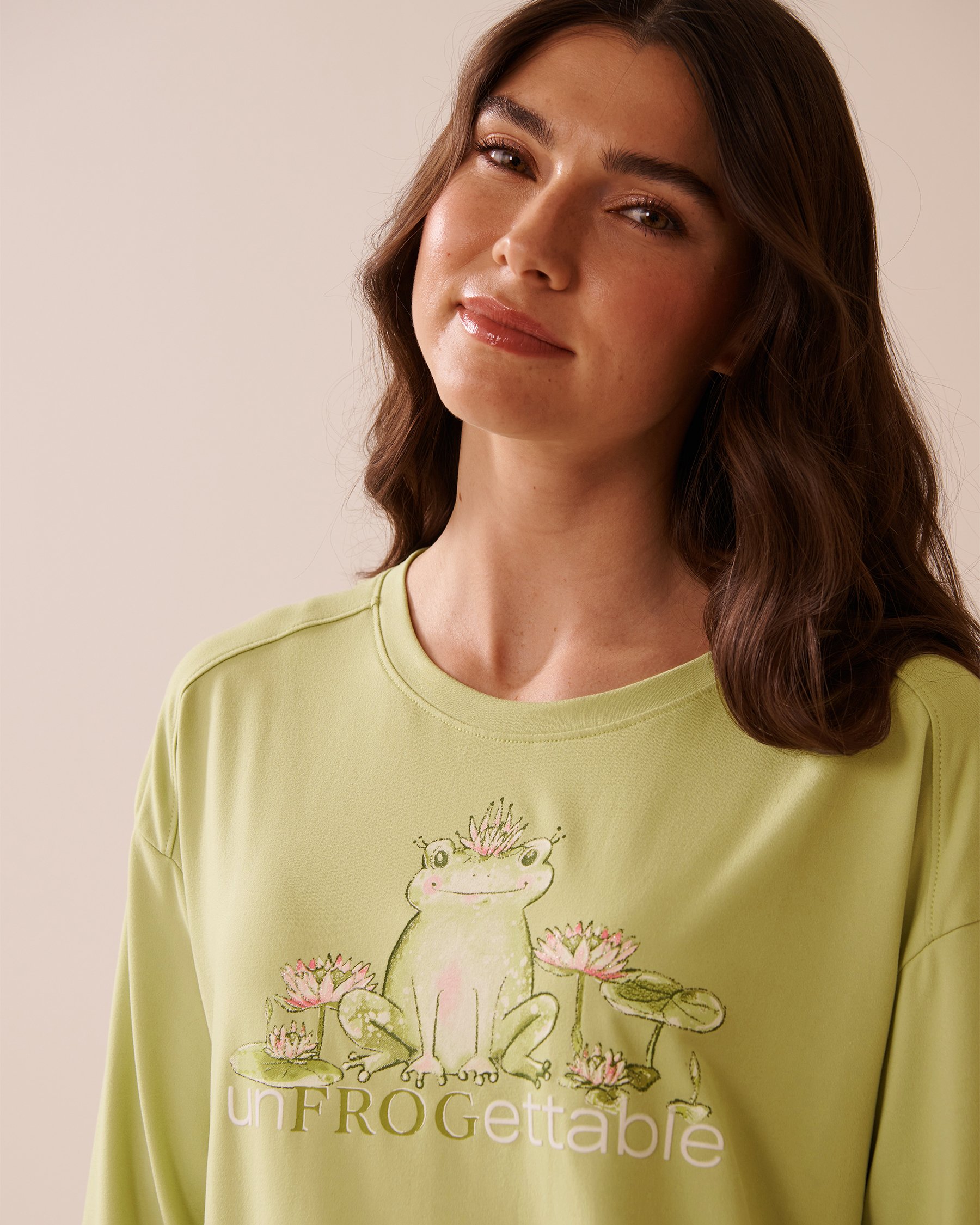LA VIE EN ROSE Frog Print Super Soft Long Sleeve Shirt Honeydew Green 40100762 - View3