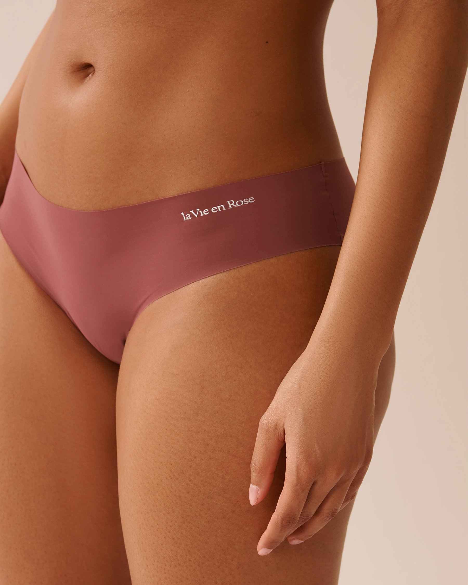 LA VIE EN ROSE Microfiber Invisible Cheeky Panty Raspberry Red 20200657 - View1