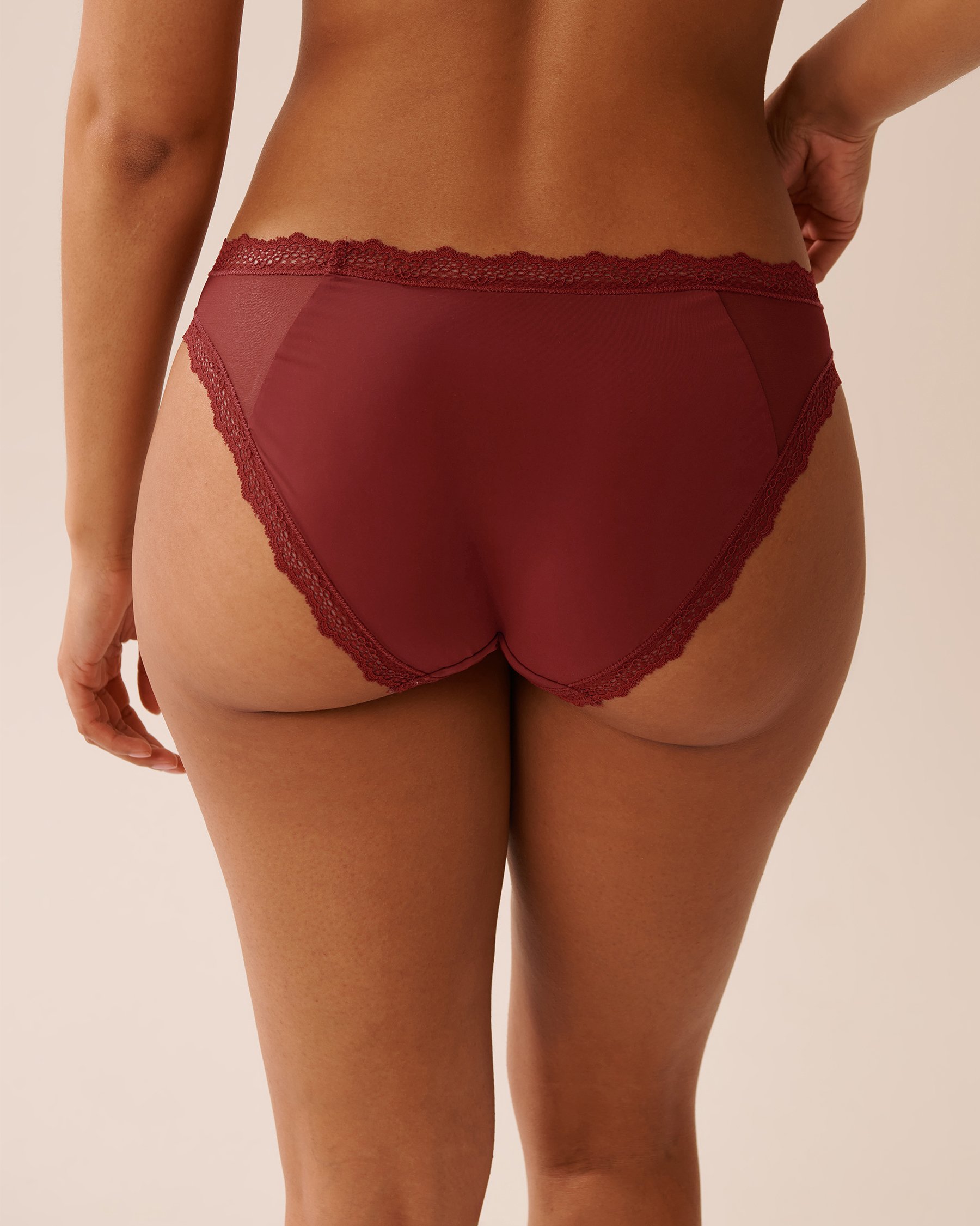 LA VIE EN ROSE Mesh and Lace Trim Bikini Panty Berry Red 20200660 - View2