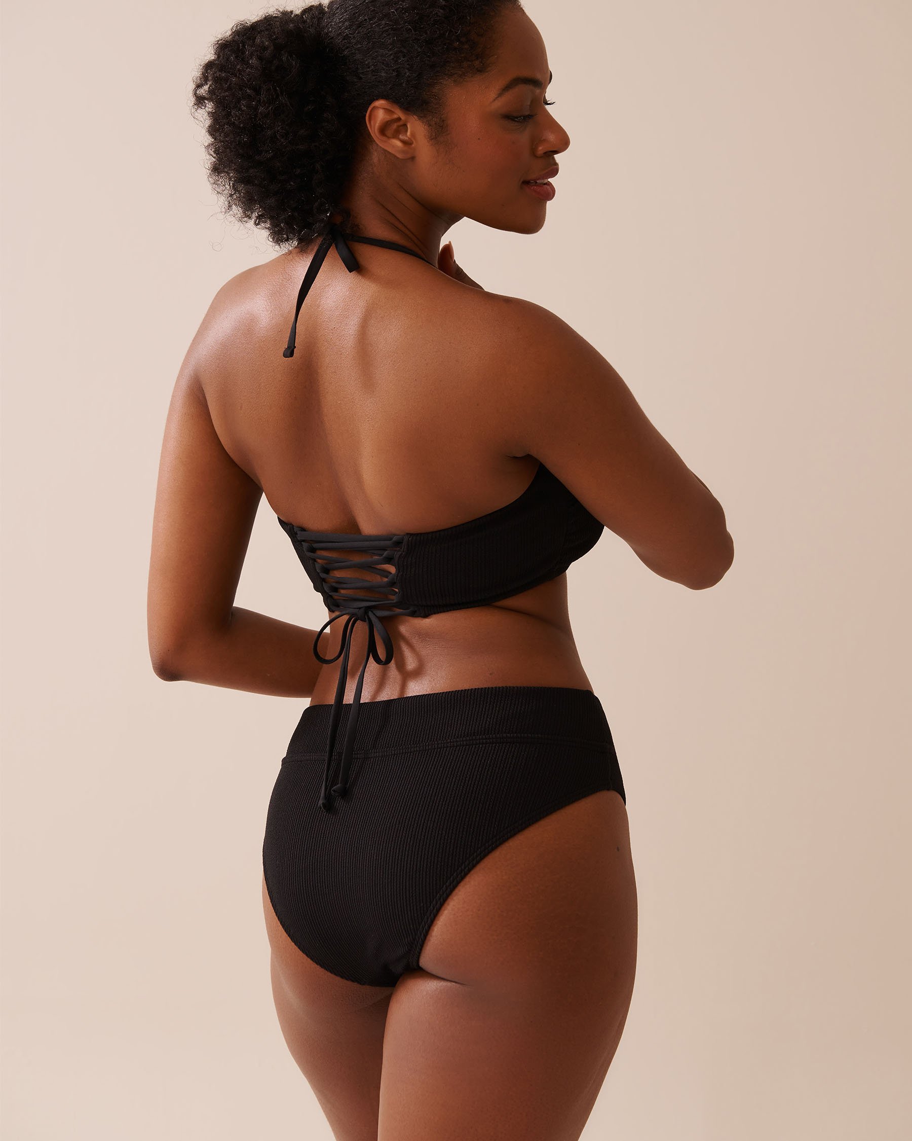 LA VIE EN ROSE AQUA SOLID Textured Bandeau Bikini Top Black 70100814 - View3