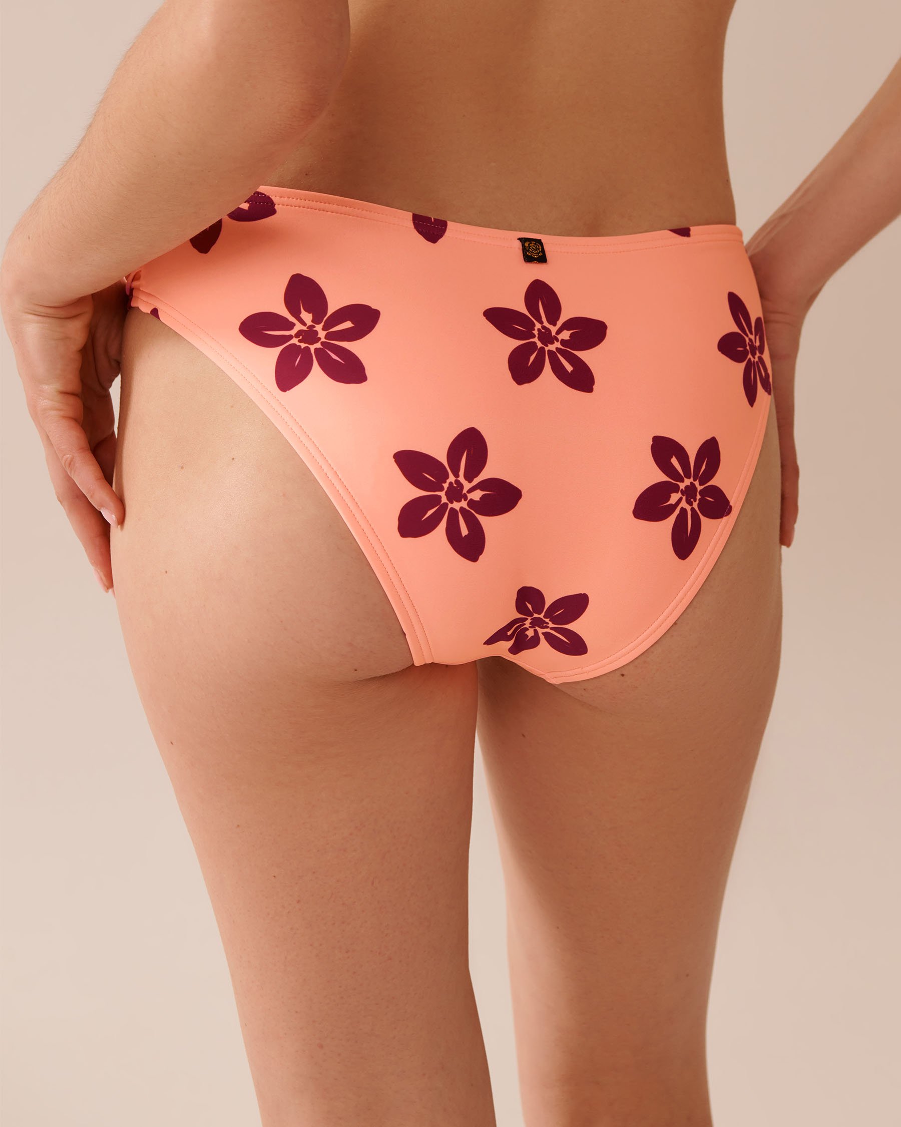 LA VIE EN ROSE AQUA CORAL RED FLORAL V-cut Cheeky Bikini Bottom Coral Red Floral 70300745 - View4