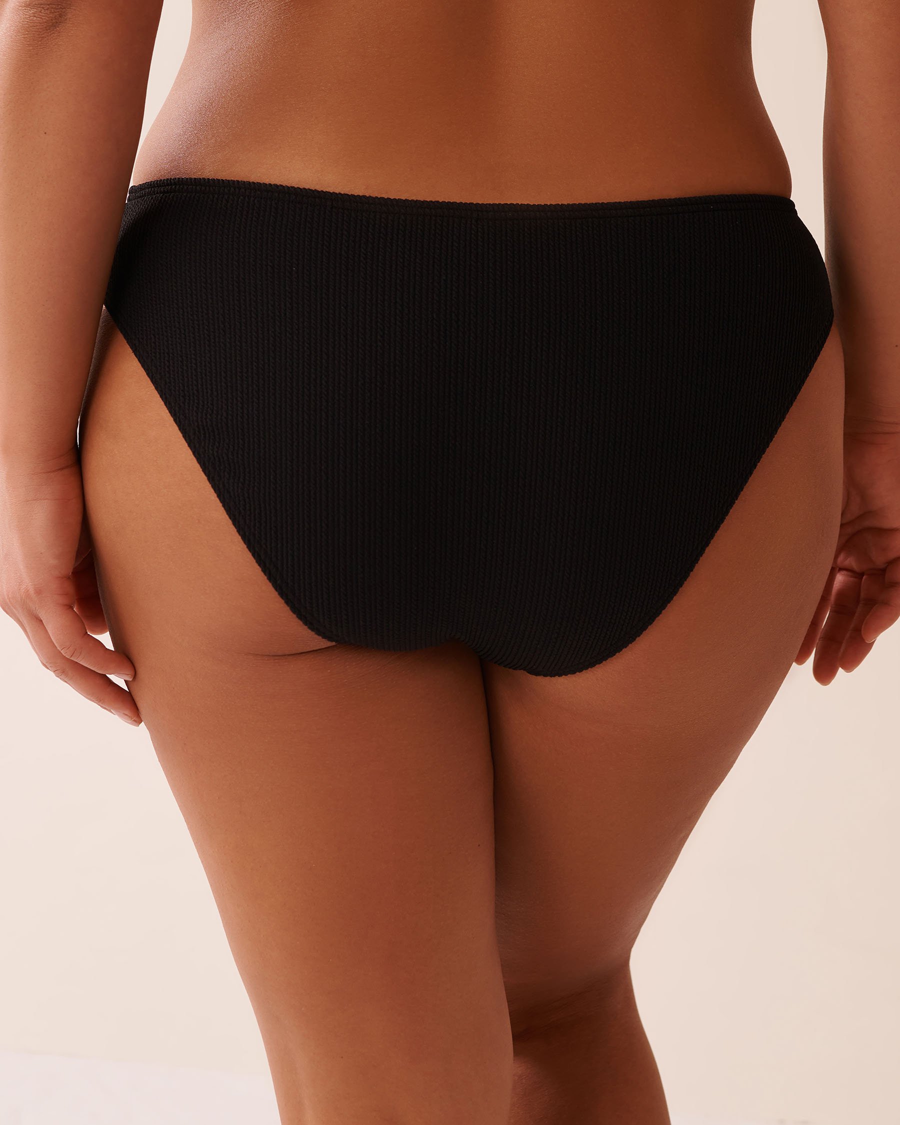 LA VIE EN ROSE AQUA Bas de bikini brésilien noué à l'avant texturé SOLID Noir 70300763 - View5