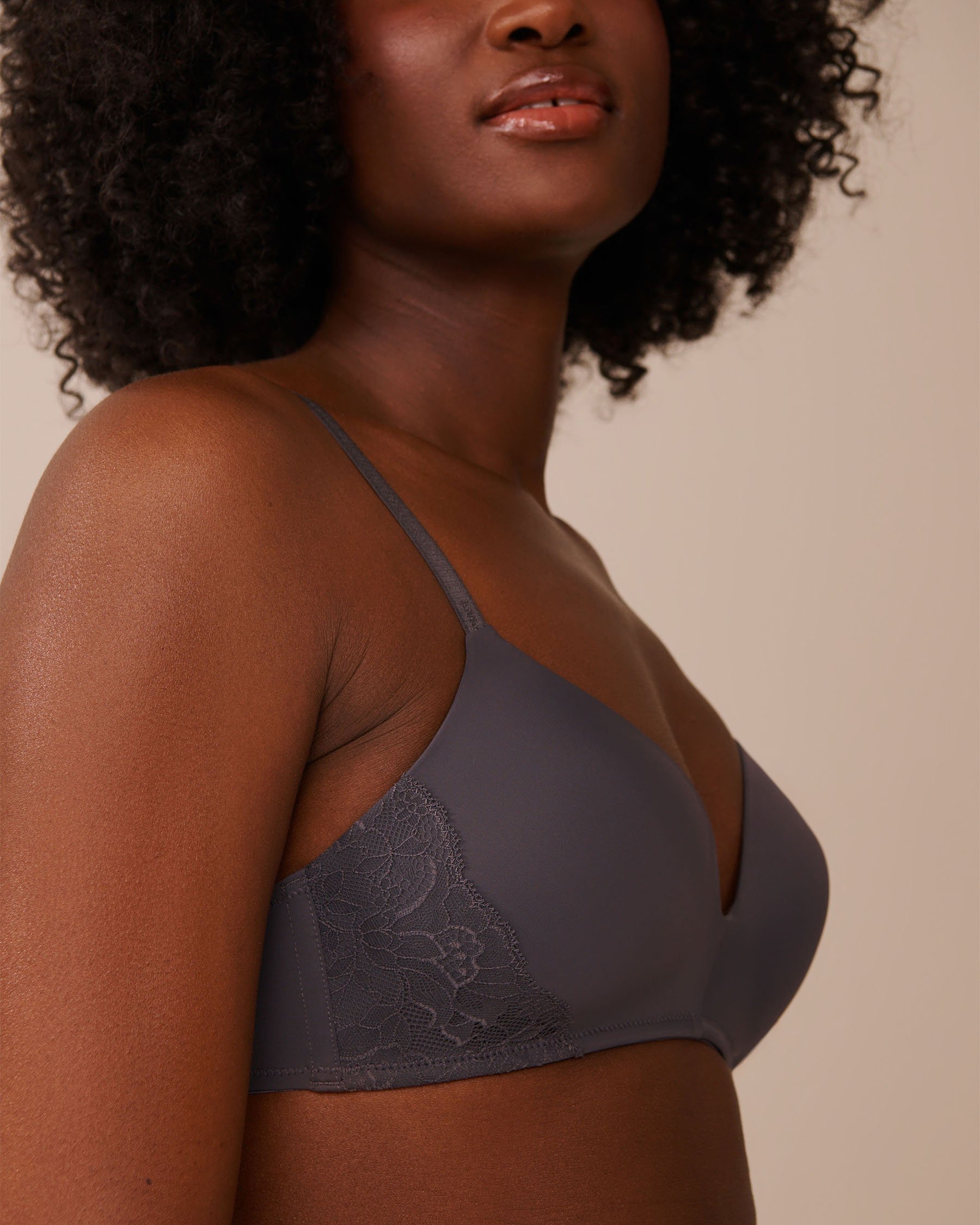 LA VIE EN ROSE Lightly Lined Demi Bra Anthracite 10200508 - View3