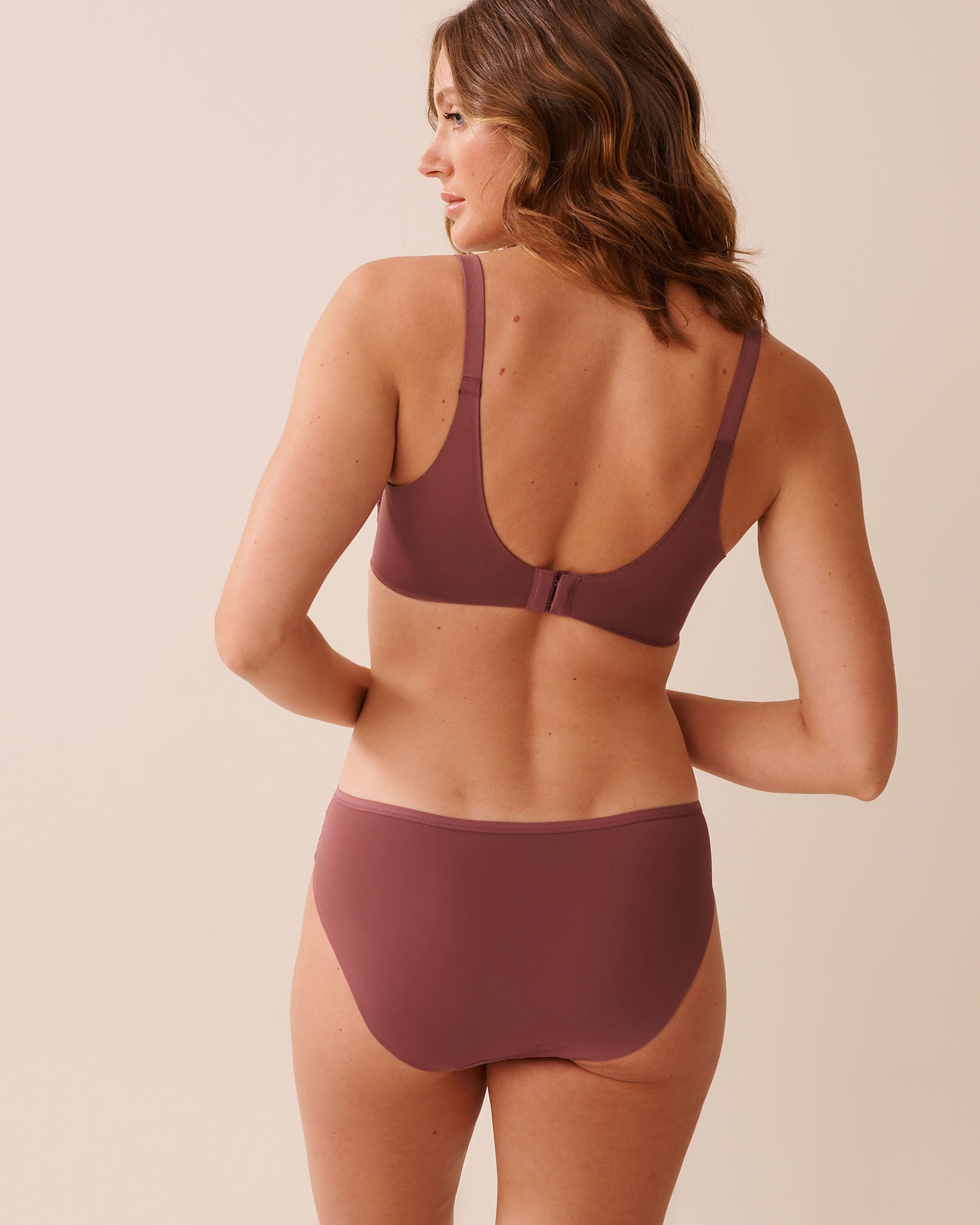LA VIE EN ROSE Lightly Lined Sleek Back Bra Crushed Berry 10200543 - View2