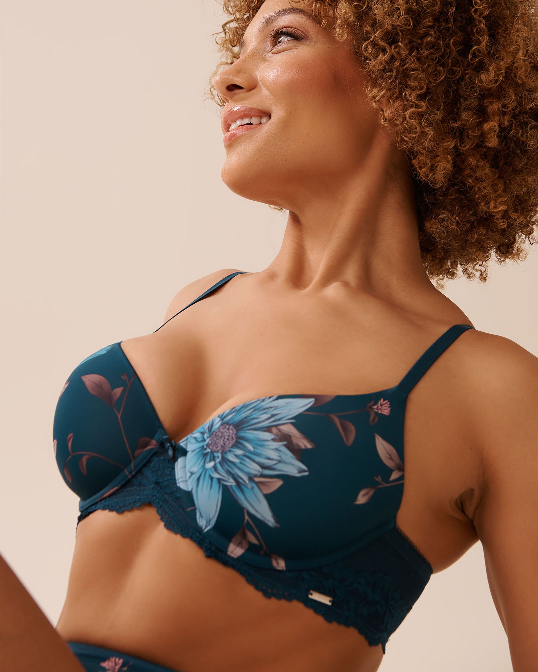 LA VIE EN ROSE Lightly Lined Printed Microfiber Bra Blue Chrysanthemum 10200544 - View3