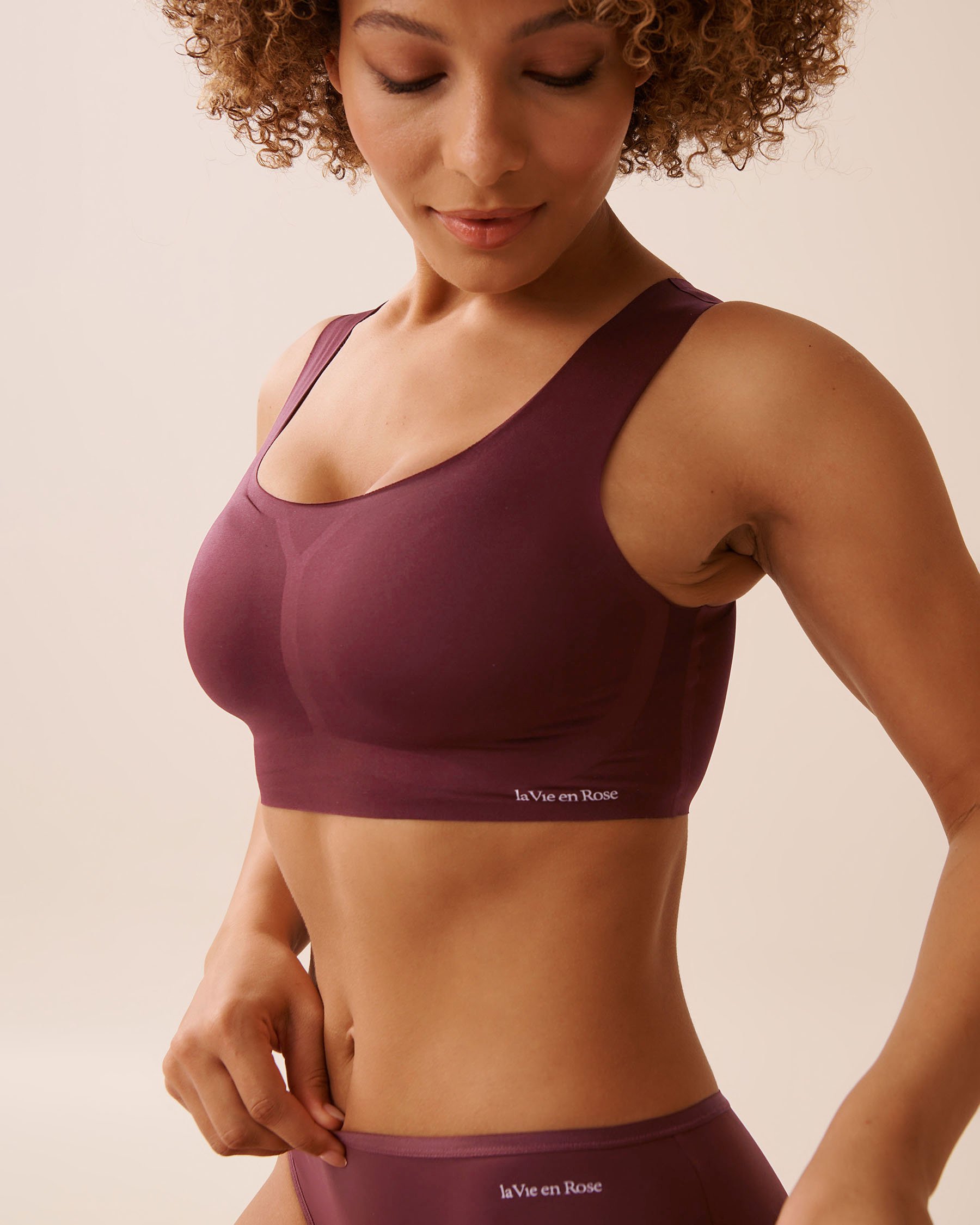 LA VIE EN ROSE Lightly Lined Full Coverage Lounge Tank Bra Burgundy 10200531 - View3