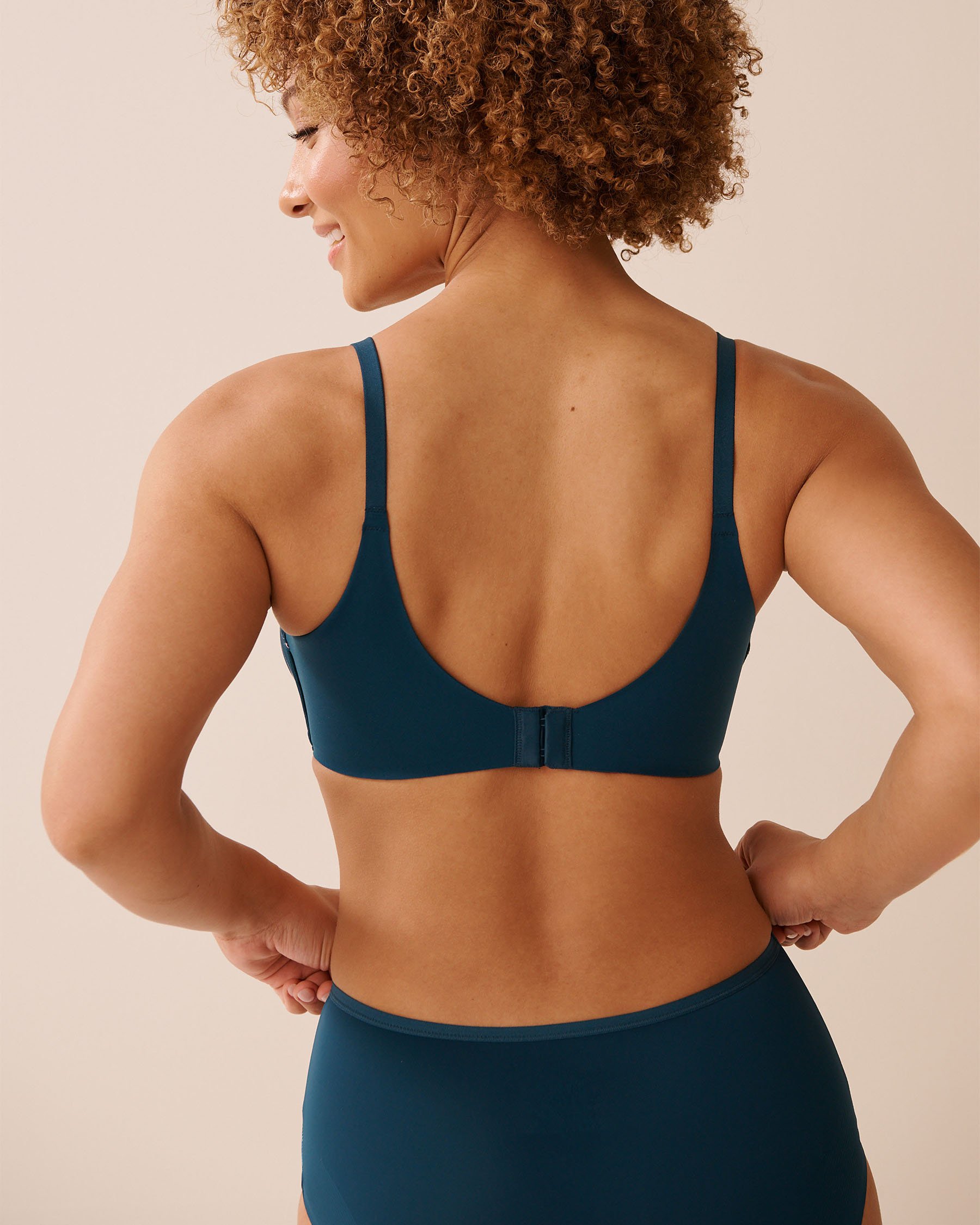 LA VIE EN ROSE Lightly Lined Wireless Sleek Back Bra Blue Chrysanthemum 10200545 - View2