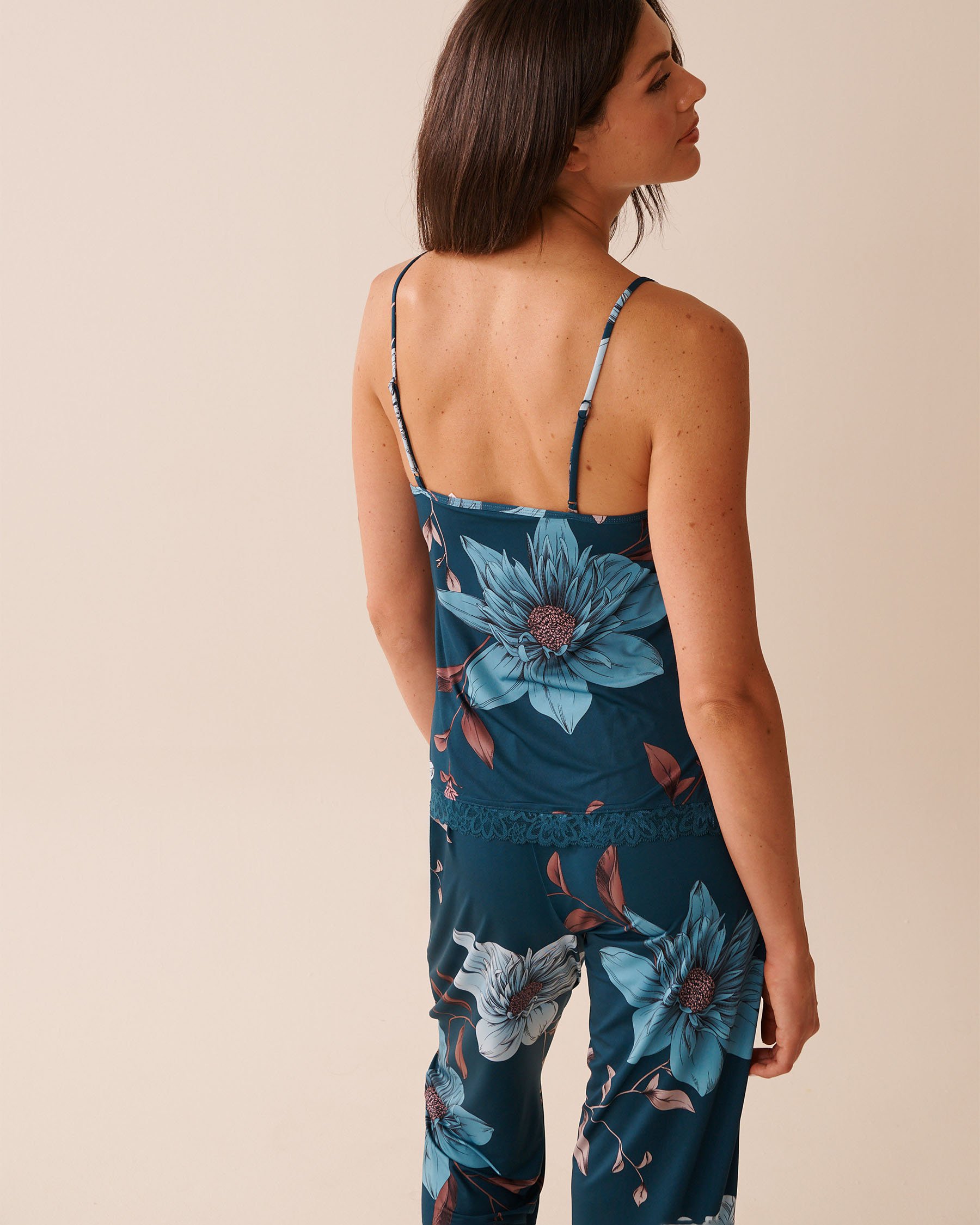 LA VIE EN ROSE Recycled Fibers Chrysanthemum Print Cami with Shelf Bra Blue Chrysanthemum 60100154 - View3
