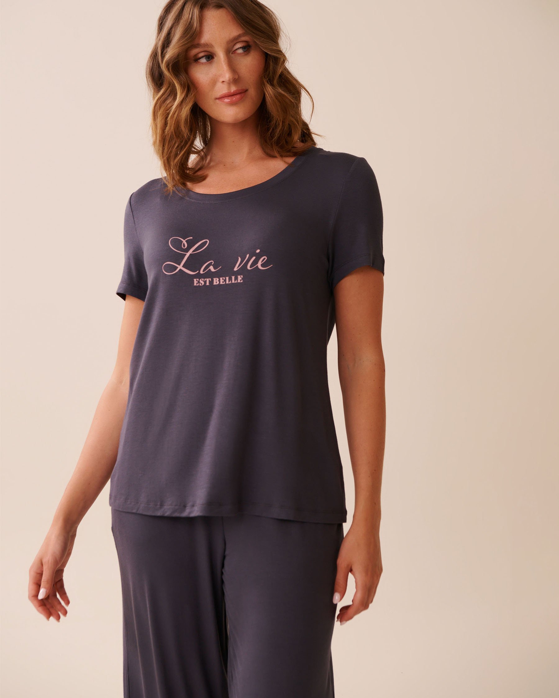 LA VIE EN ROSE Ditsy Floral Print Soft Jersey Crew Neck T-shirt Anthracite 60100159 - View1
