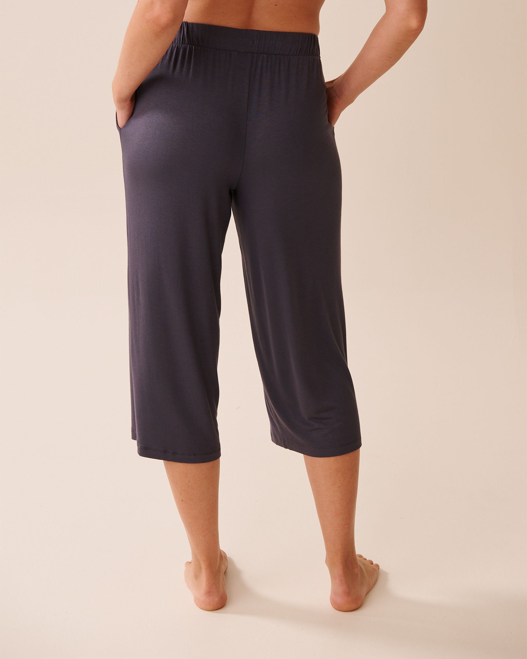 LA VIE EN ROSE Capri de pyjama en jersey doux Anthracite 60200151 - View2