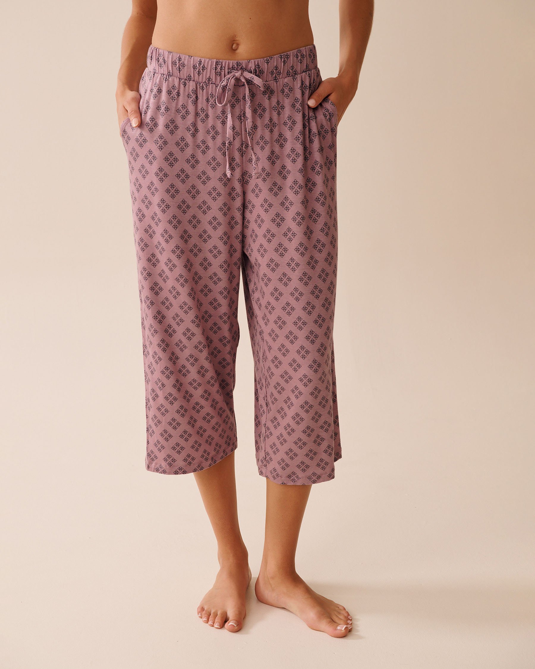 LA VIE EN ROSE Geo Print Soft Jersey Pajama Capris Mauve Pink Geo 60200151 - View1