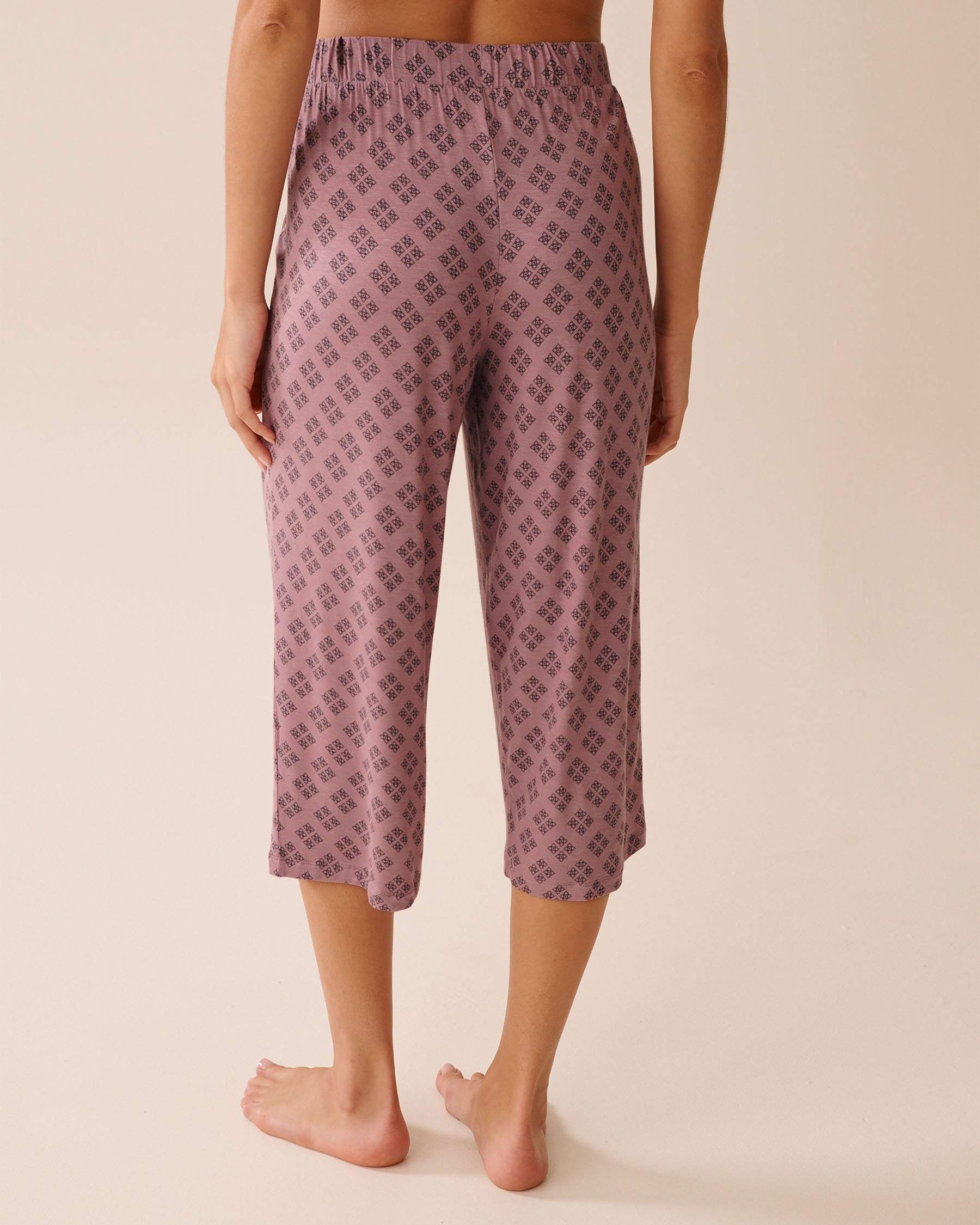 LA VIE EN ROSE Geo Print Soft Jersey Pajama Capris Mauve Pink Geo 60200151 - View2