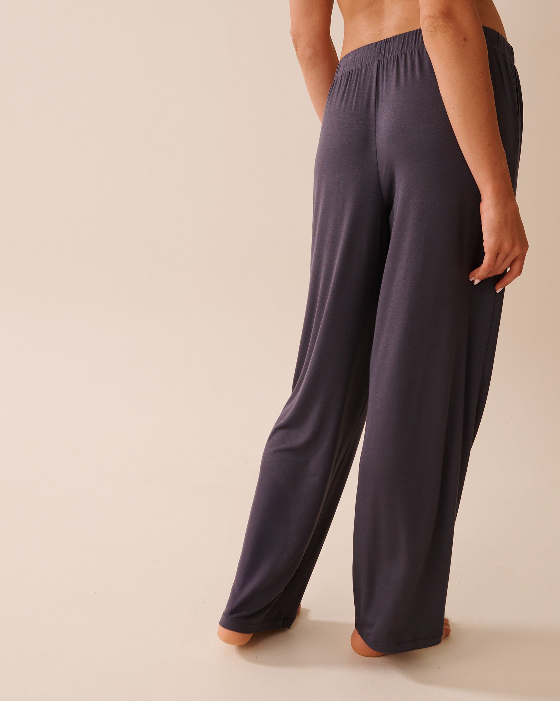 LA VIE EN ROSE Soft Jersey Pajama Pants Anthracite 60200152 - View2
