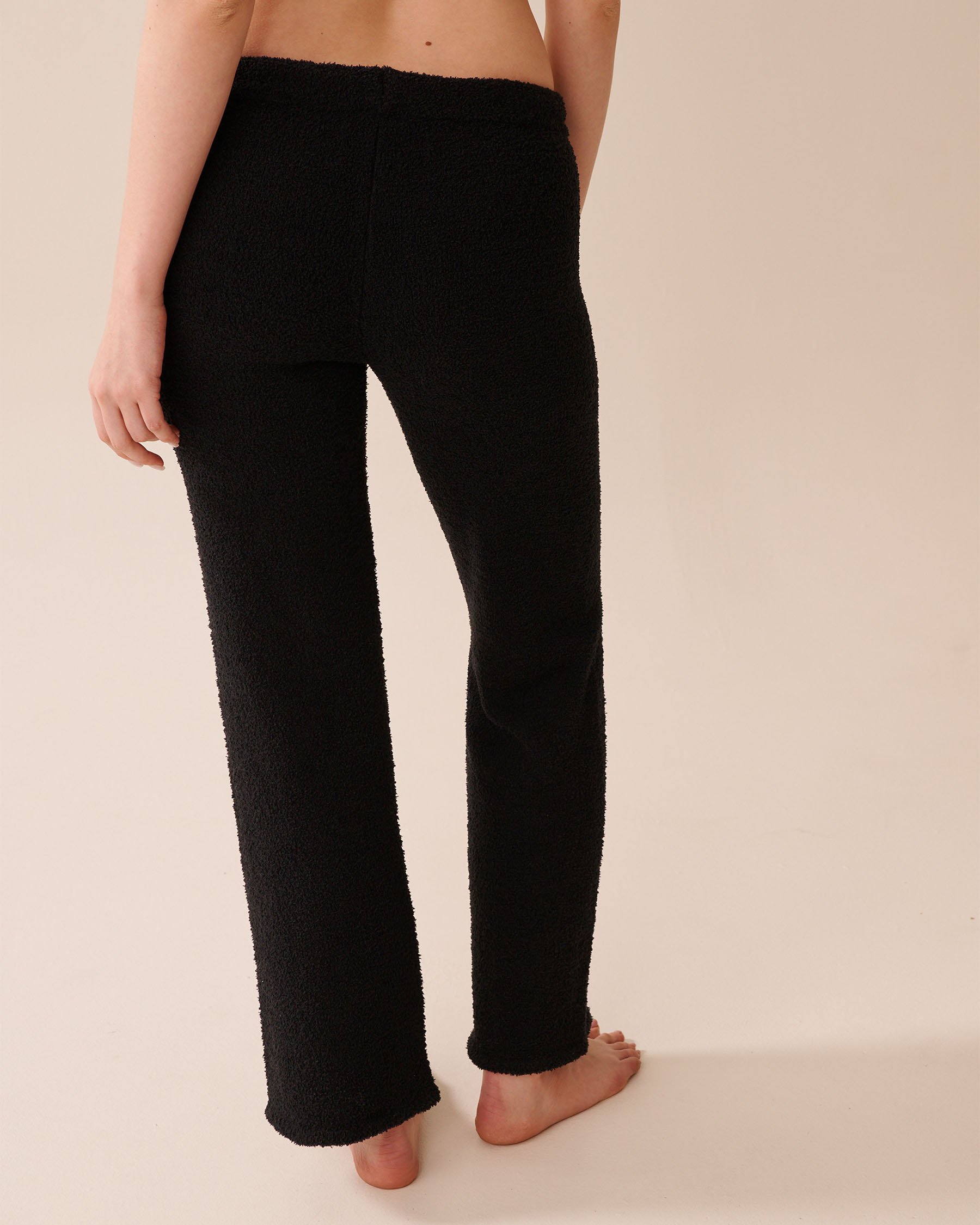 LA VIE EN ROSE Pantalon en chenille Noir 50200103 - View2