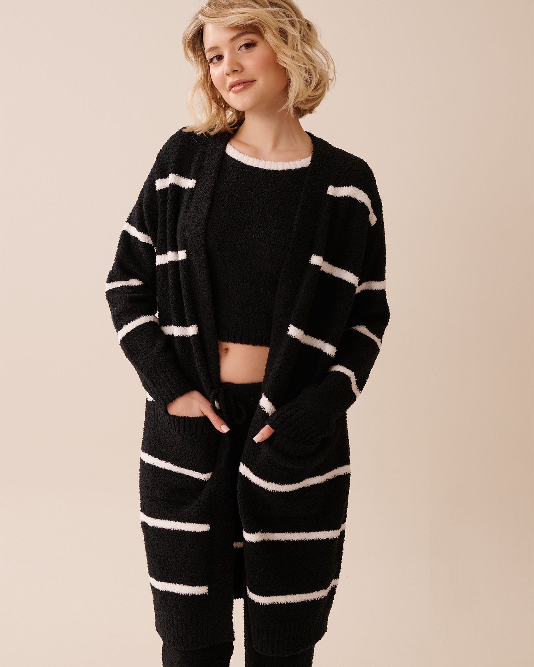 LA VIE EN ROSE Cardigan long en chenille Rayures noires et blanches 50500016 - Voir1