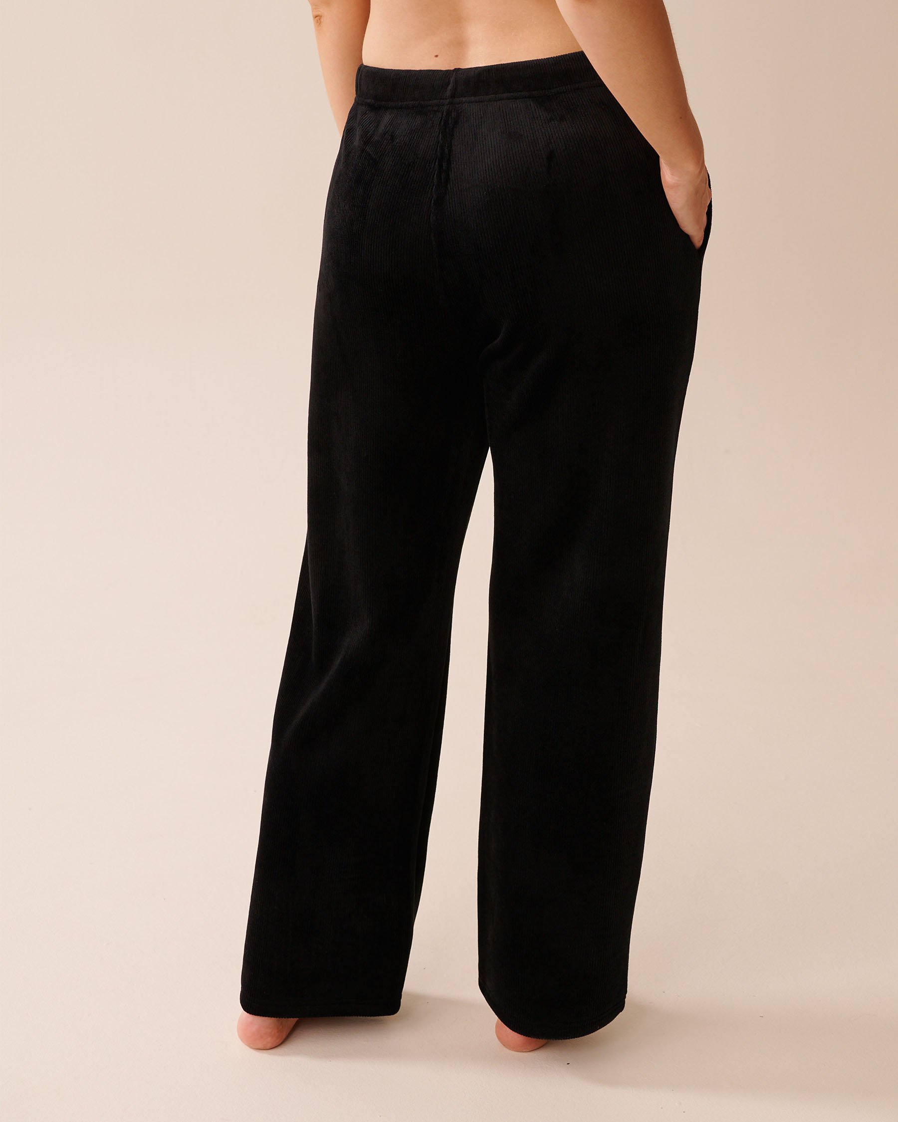 LA VIE EN ROSE Pantalon épais en tissu côtelé Noir 50200104 - View2
