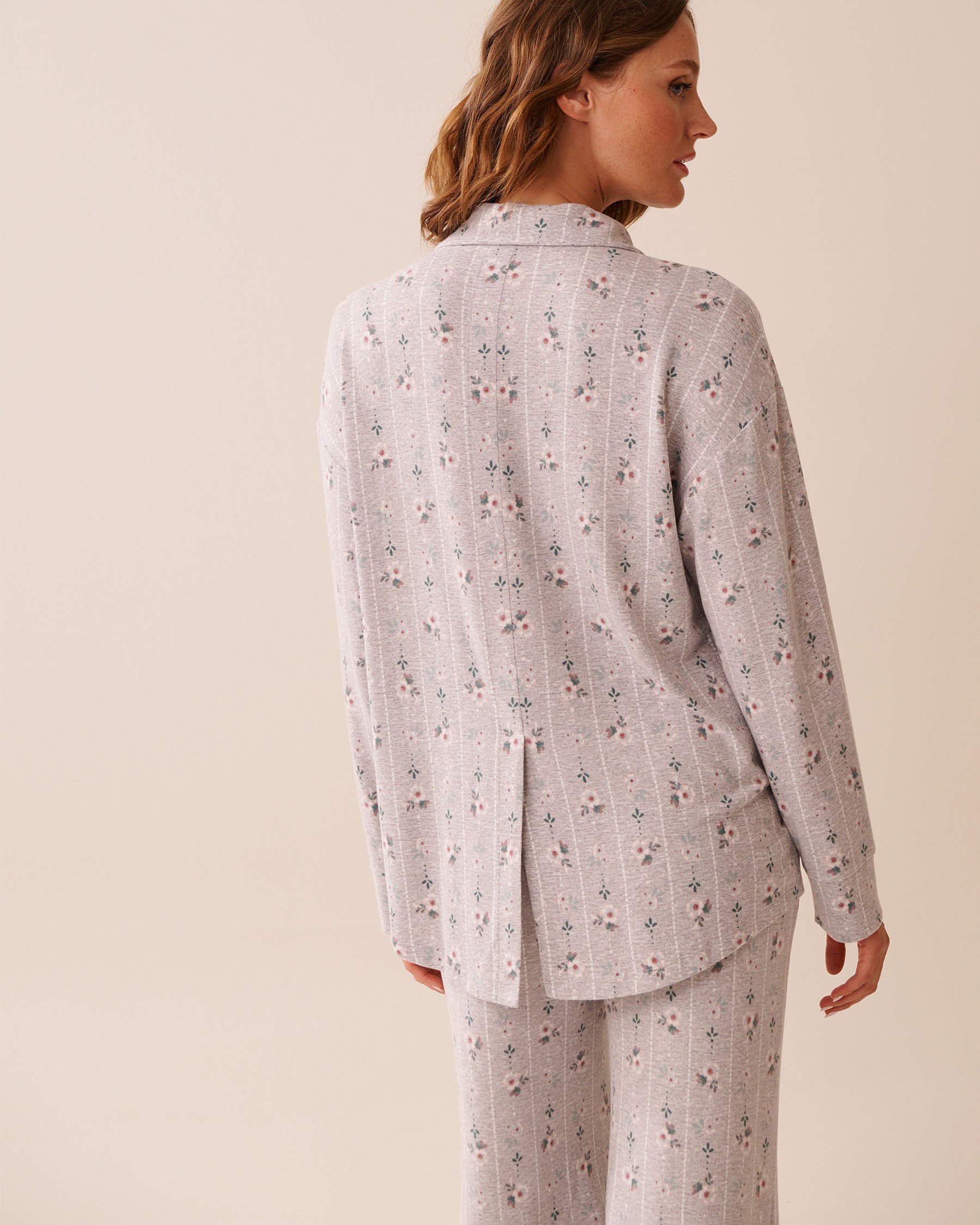LA VIE EN ROSE Floral Print Recycled Fibers Button-down Shirt Grey Floral 40100776 - View2