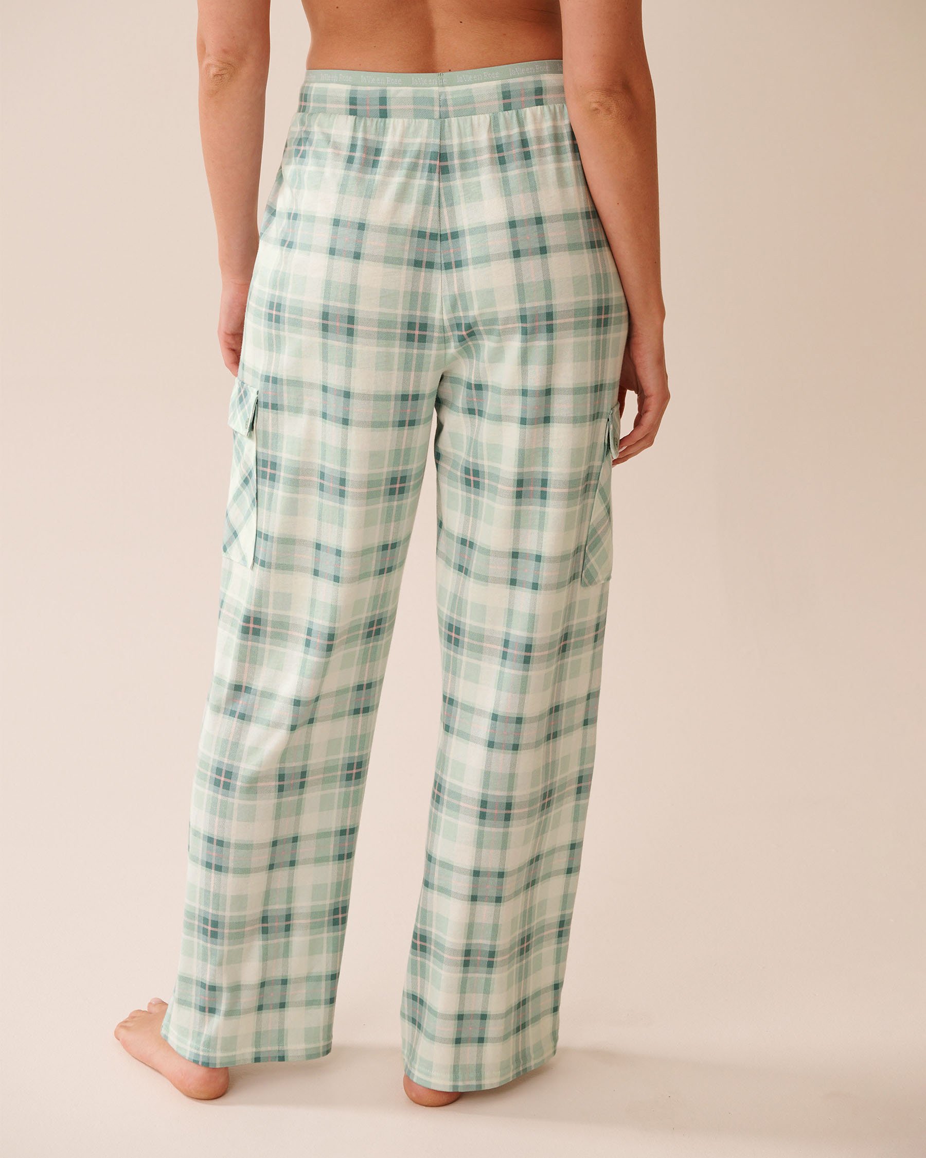 LA VIE EN ROSE Green Plaid Cargo Pajama Pants Green Plaid 40200761 - View2