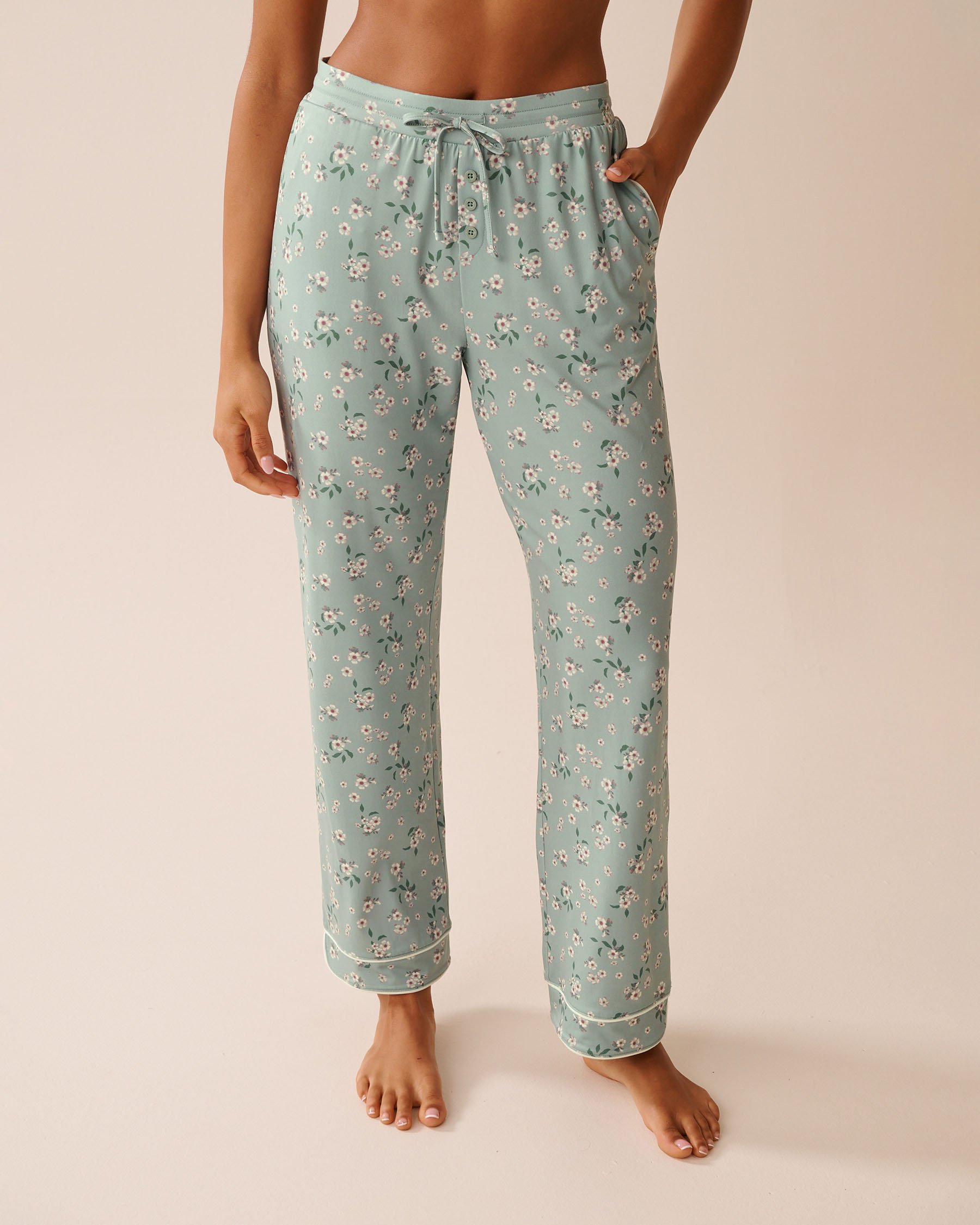 LA VIE EN ROSE Short de pyjama ultra doux imprimé floral Vert/Fleurs vertes 40200763 - Voir1