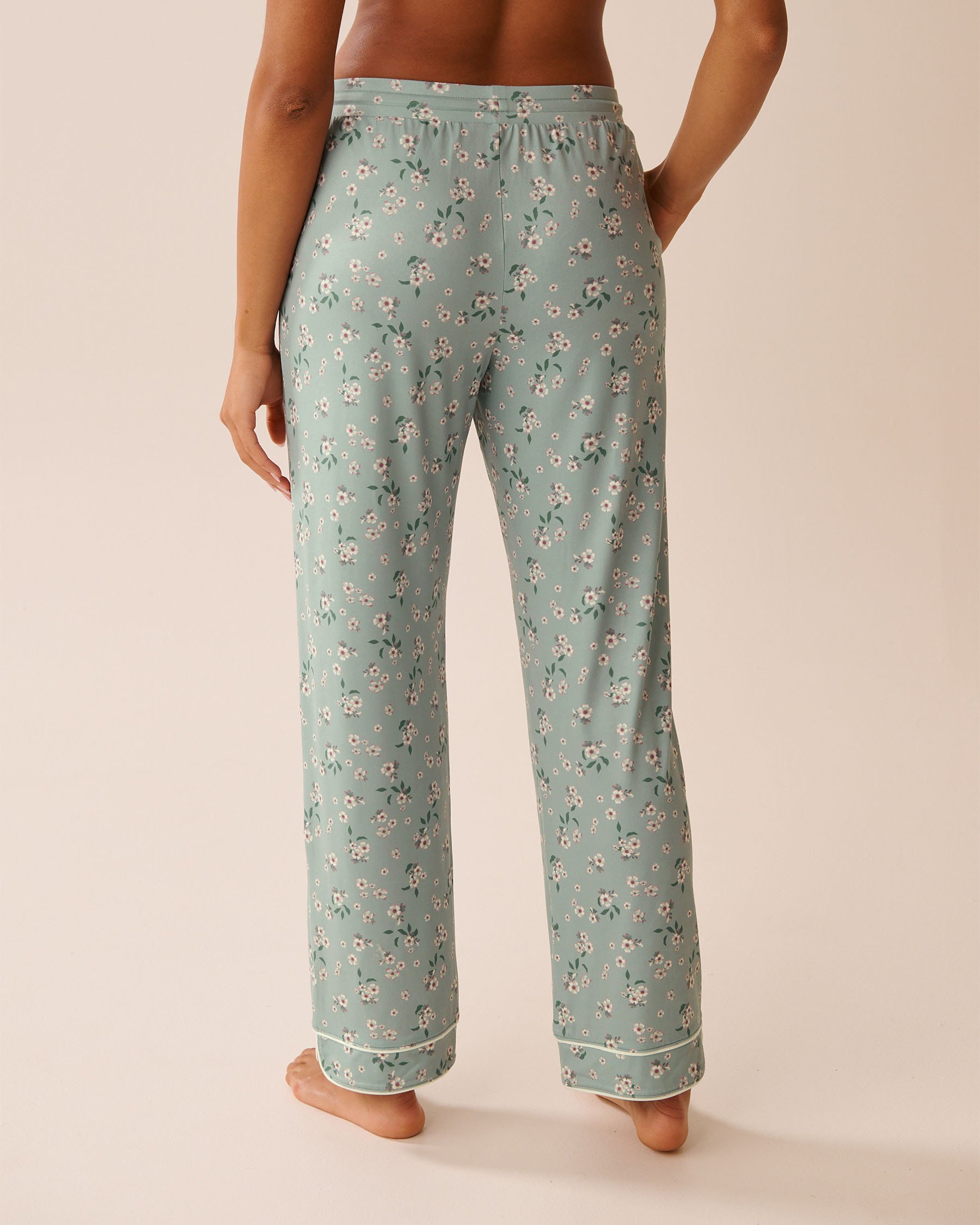 LA VIE EN ROSE Short de pyjama ultra doux imprimé floral Vert/Fleurs vertes 40200763 - Voir2