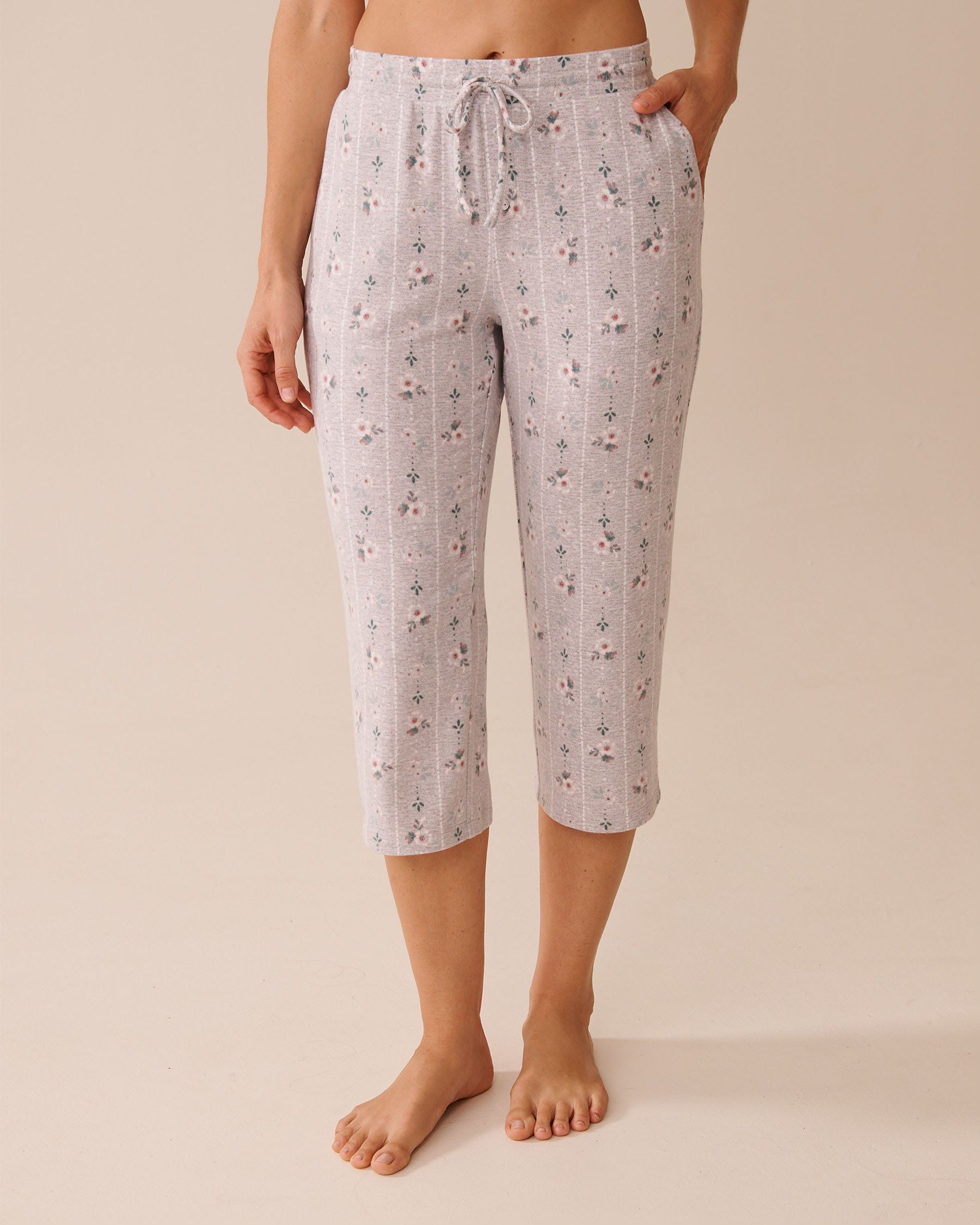 LA VIE EN ROSE Floral Print Recycled Fibers Pajama Capris Grey Floral 40200764 - View1