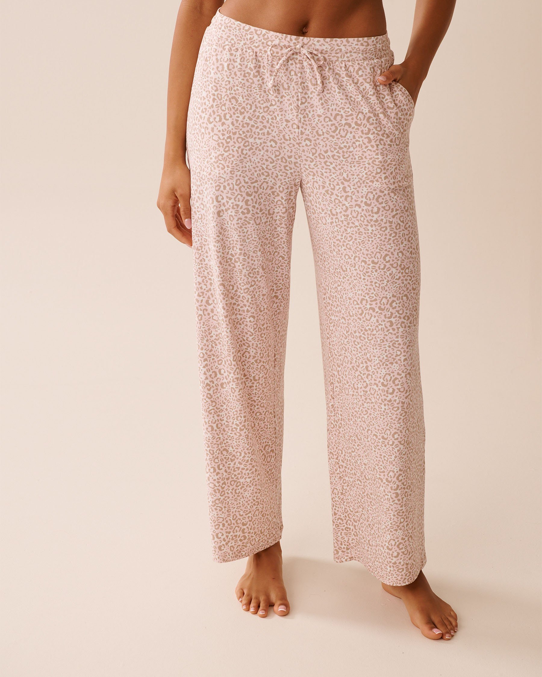 LA VIE EN ROSE Pink Leopard Print Super Soft Pajama Pants Light Pink Leopard 40200769 - View1