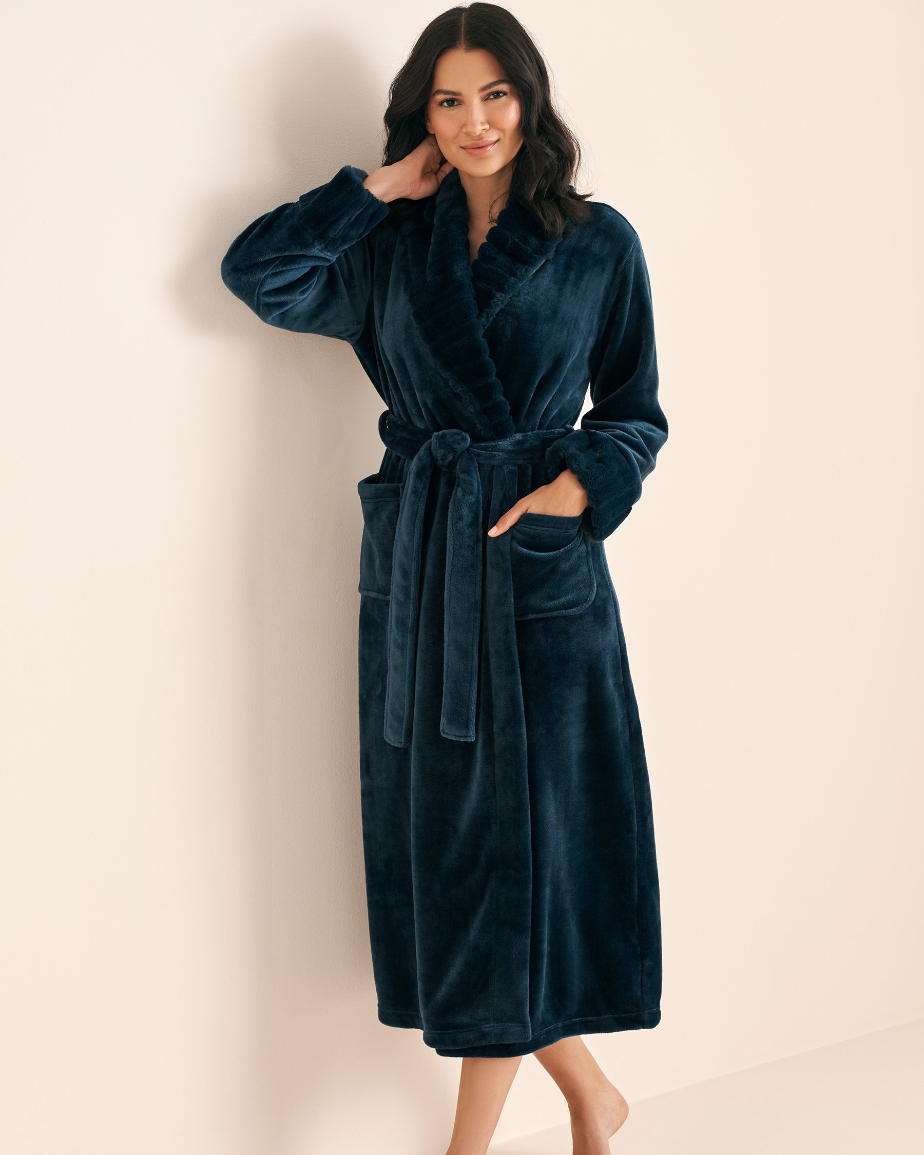 LA VIE EN ROSE Long Faux Fur and Soft Plush Robe Dark Cyan 40600211 - View1