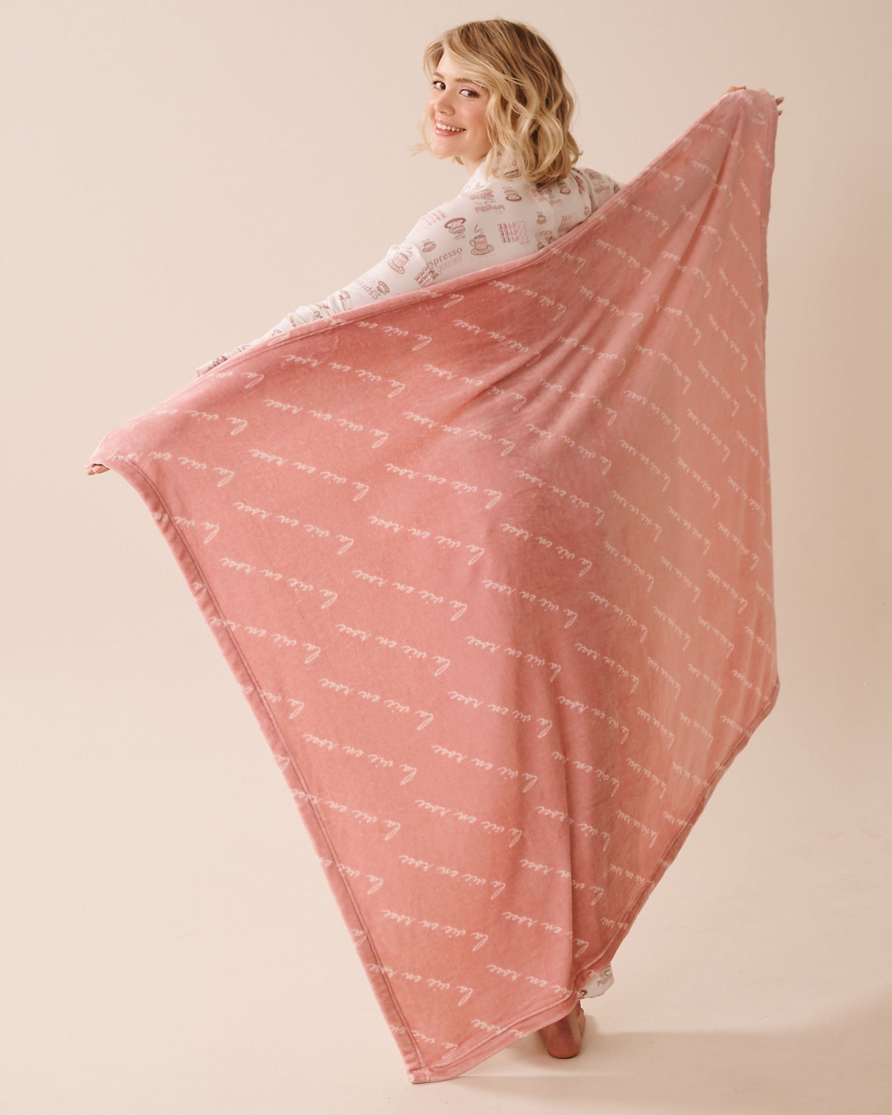 LA VIE EN ROSE Couverture en peluche douce La Vie en Rose Rose porcelaine 40700415 - Voir2