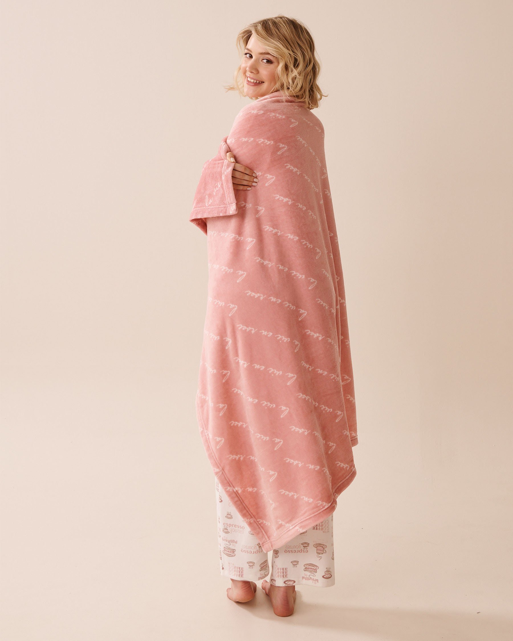 LA VIE EN ROSE Couverture en peluche douce La Vie en Rose Rose porcelaine 40700415 - Voir3