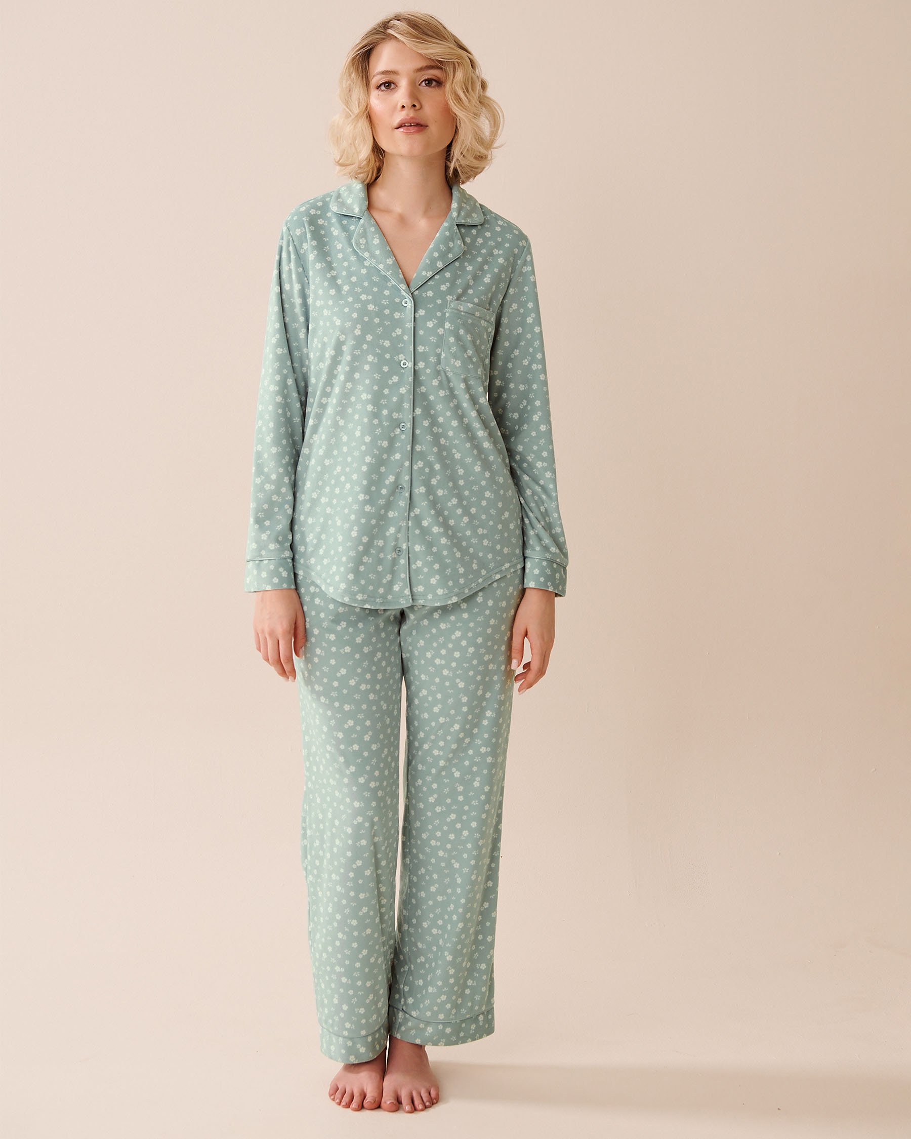 LA VIE EN ROSE Floral Print Soft Velour PJ Set Green Floral 40400086 - View1