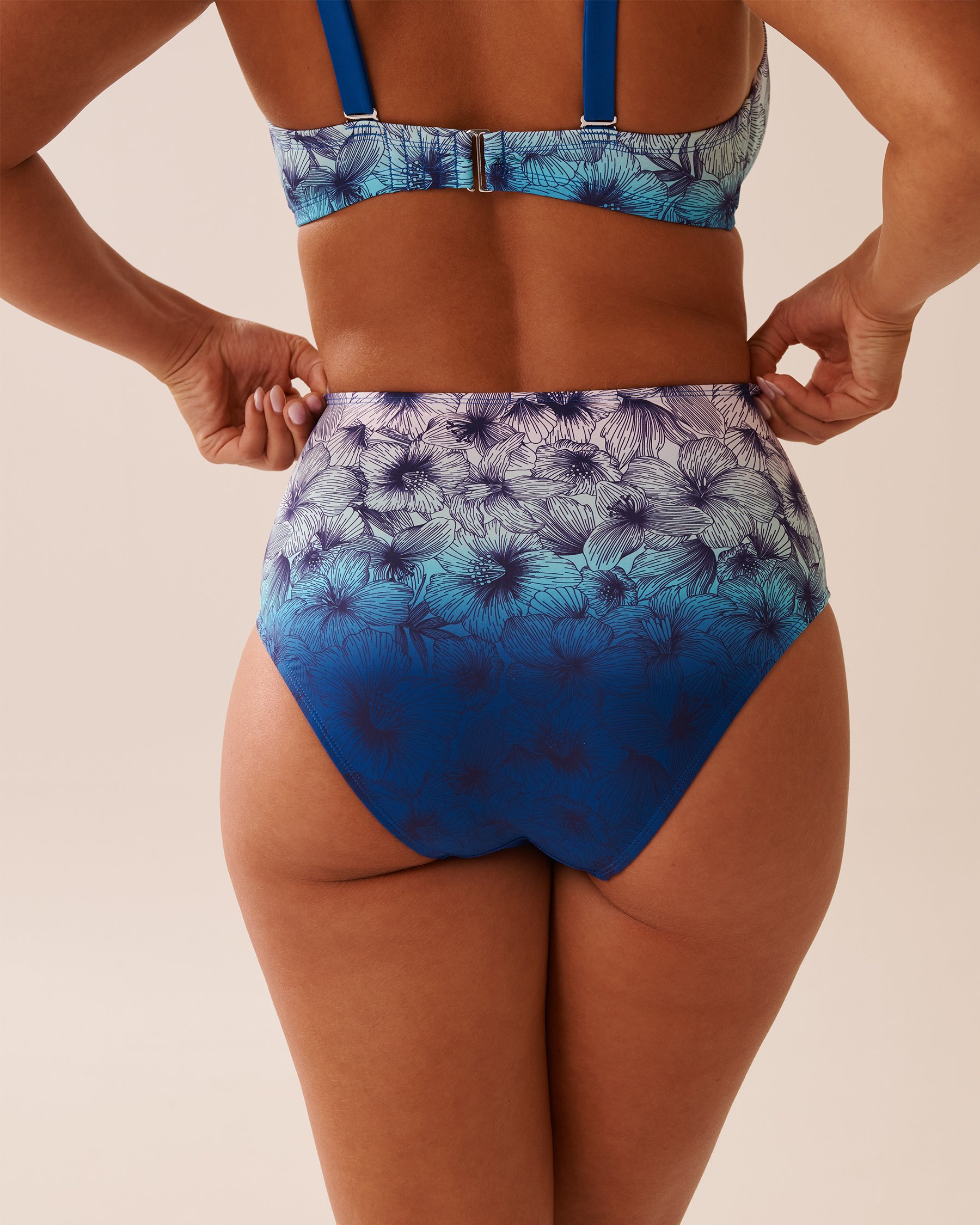 LA VIE EN ROSE AQUA Bas de bikini taille haute HIBISCUS FADE Dégradé hibiscus 70300778 - View2