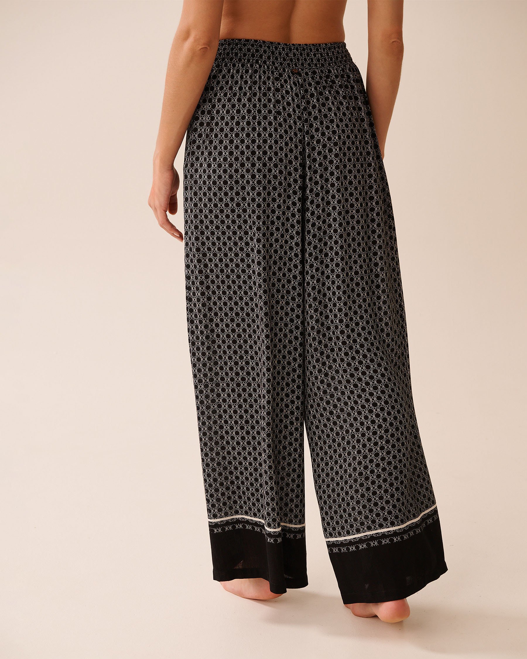 LA VIE EN ROSE AQUA Pantalon imprimé en gaze Mosaïque noire 80200080 - Voir3