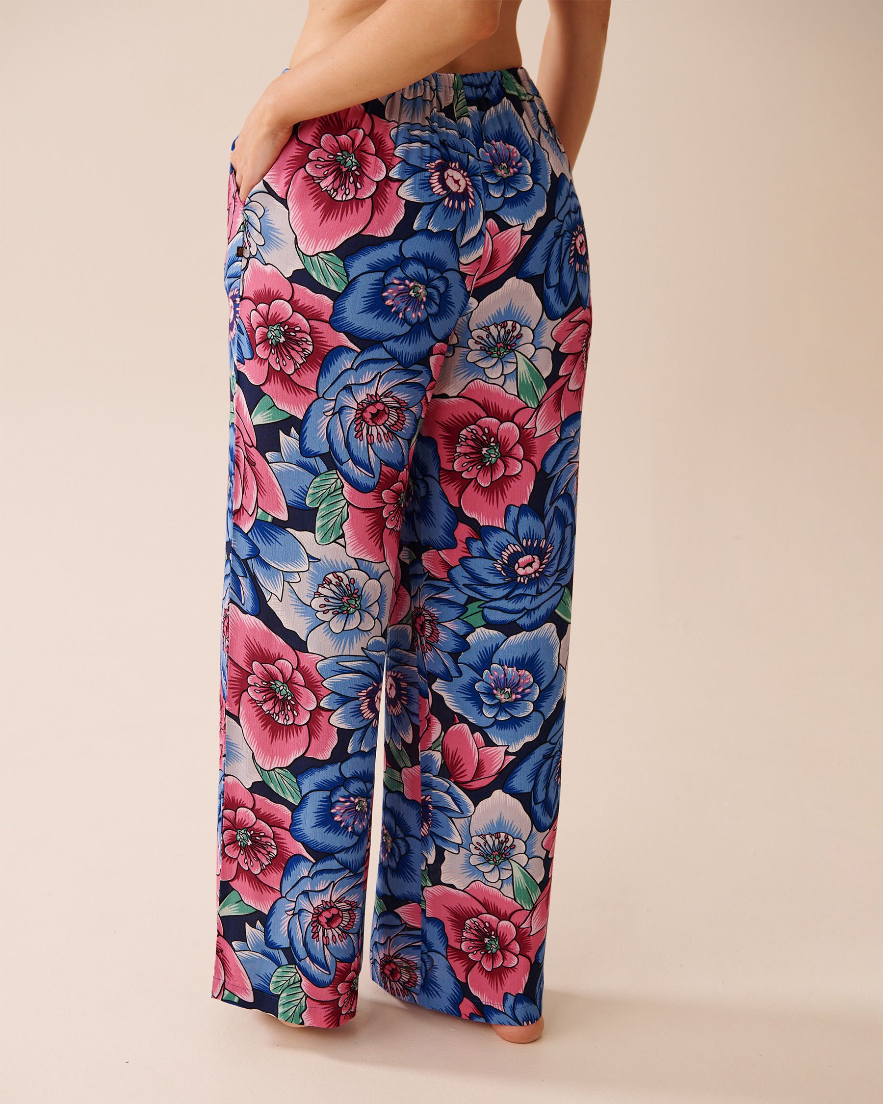 LA VIE EN ROSE AQUA Pantalon en gaze à fleurs Fleurs pop 80200081 - Voir3