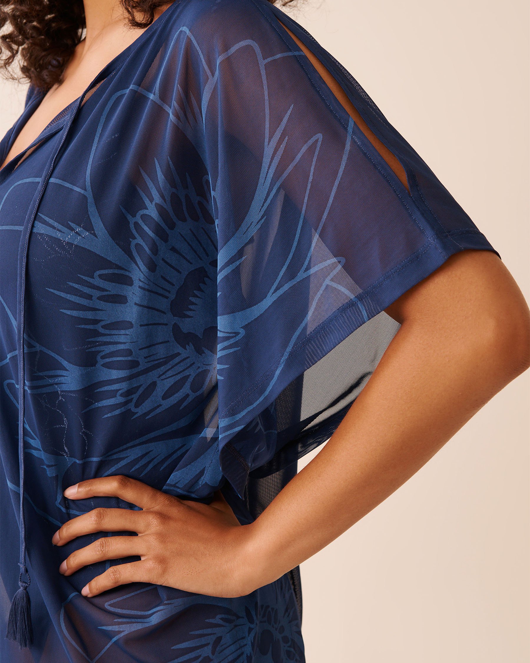 LA VIE EN ROSE AQUA Floral Mesh Caftan Moonlight Bloom 80400073 - View3