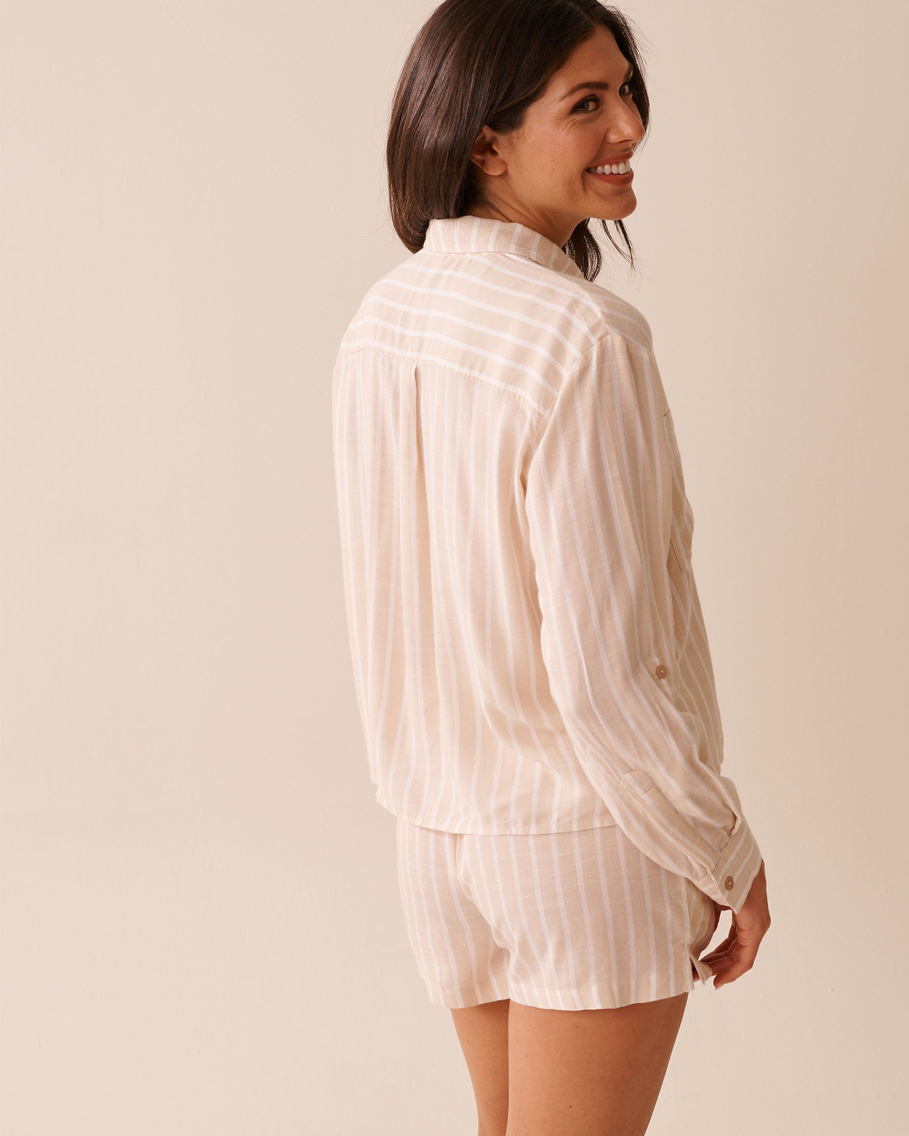 LA VIE EN ROSE AQUA Chemisier court rayé Rayures beiges et blanches 80100037 - View2