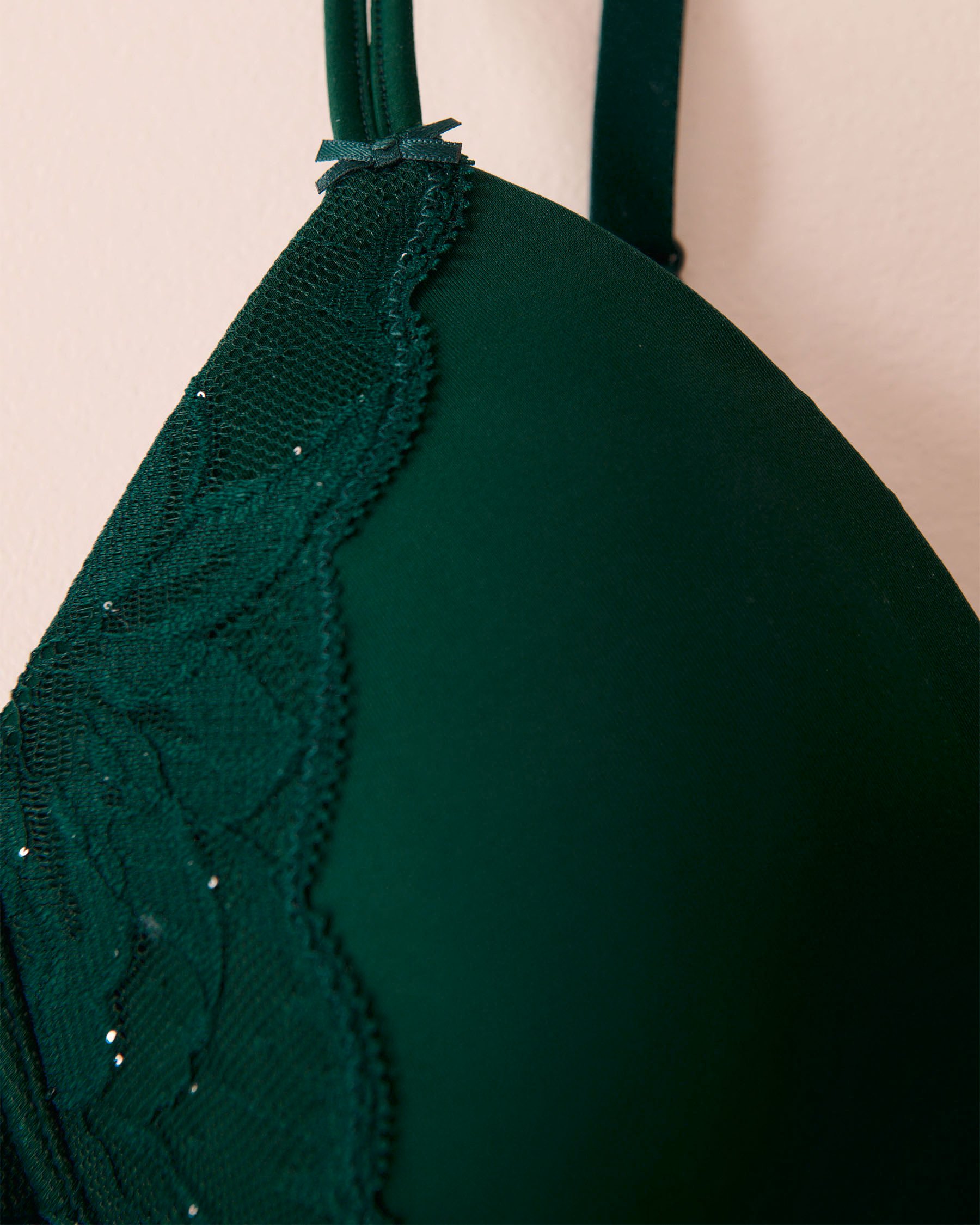 LA VIE EN ROSE Lightly Lined Wireless Mastectomy Bra Fir Green 10200556 - View3