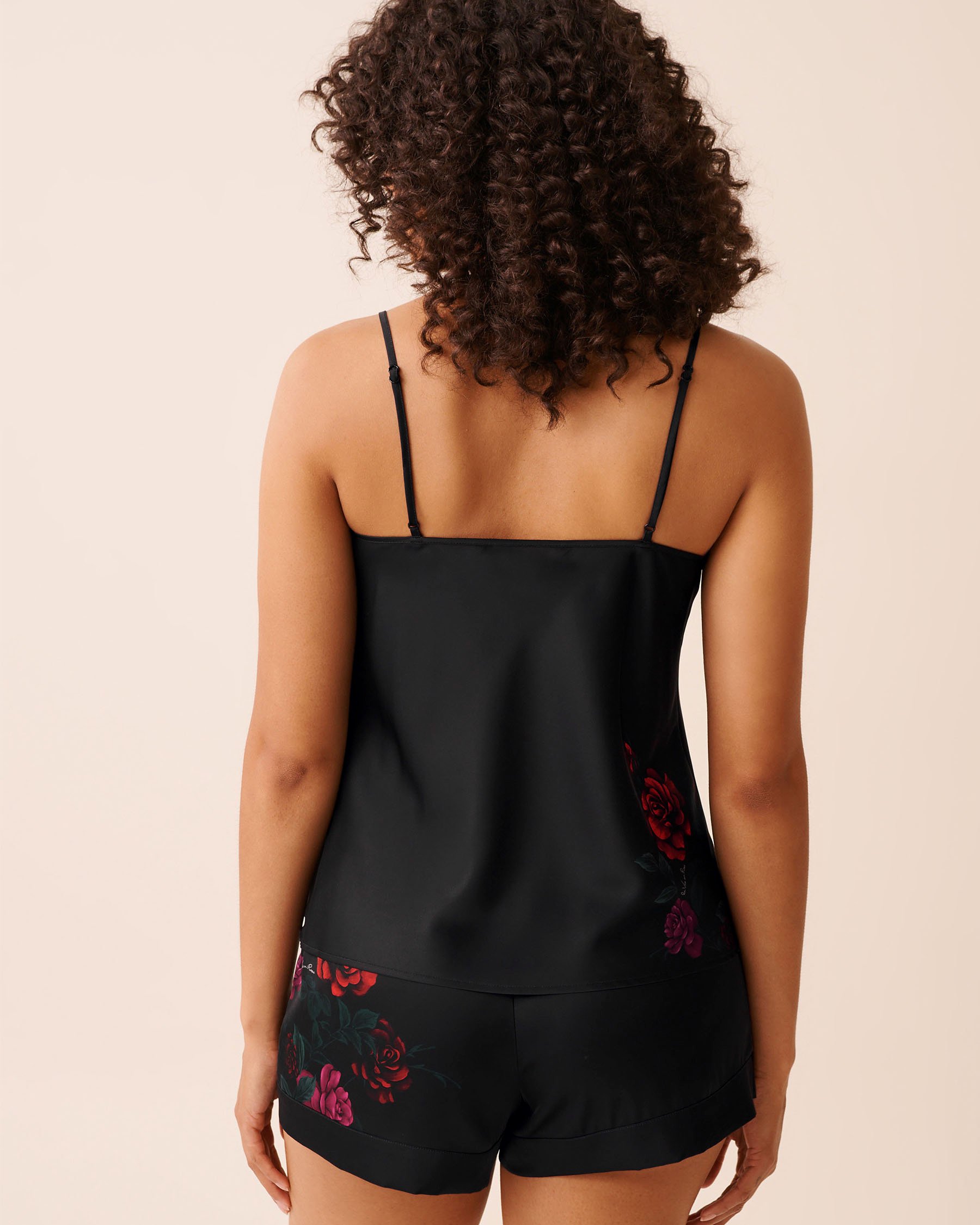 LA VIE EN ROSE Red Rose Print Satin Cami Black/Red Roses 60100160 LA VIE EN ROSE Red Rose Print Satin Cami Black/Red Roses 60100160 - View4