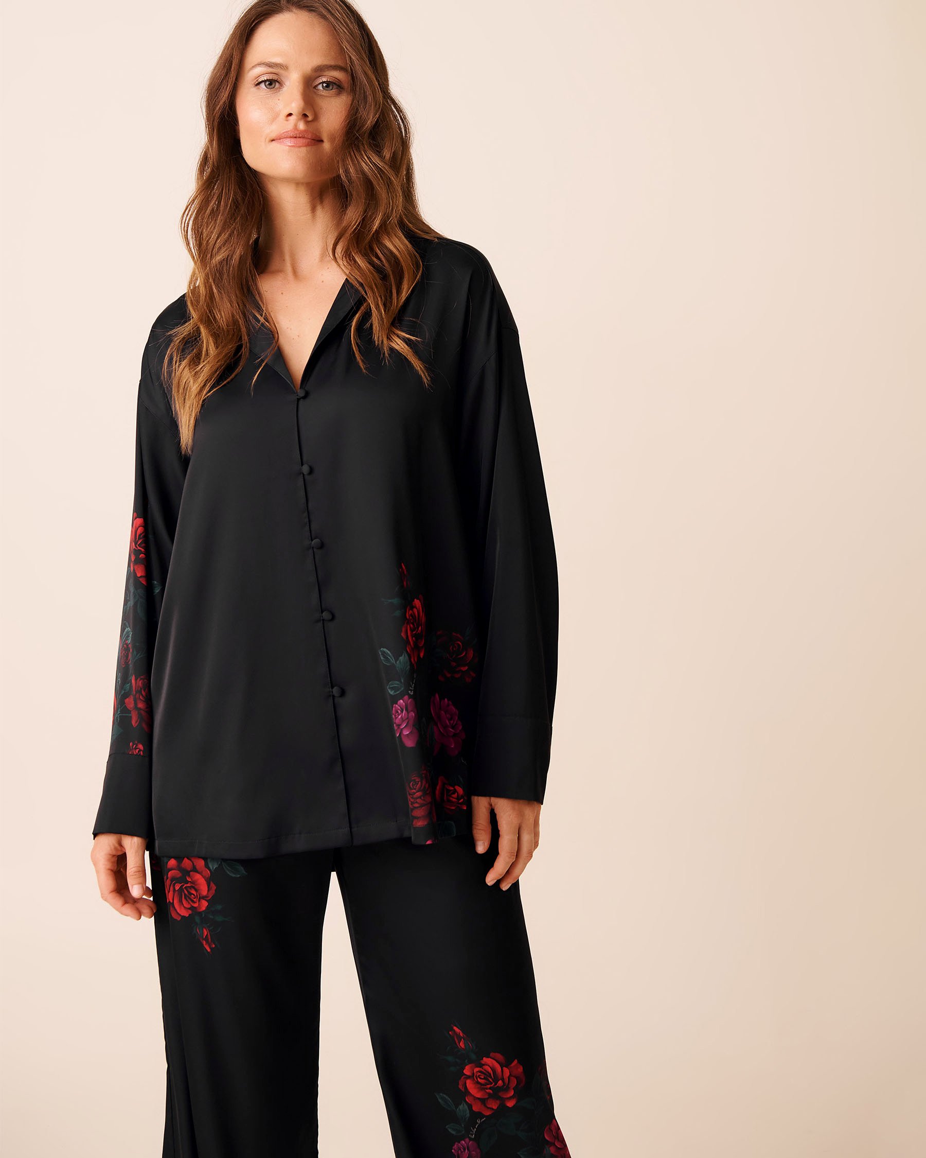 LA VIE EN ROSE Red Rose Print Satin Button-down Shirt Black/Red Roses 60100161 LA VIE EN ROSE Red Rose Print Satin Button-down Shirt Black/Red Roses 60100161 - View1