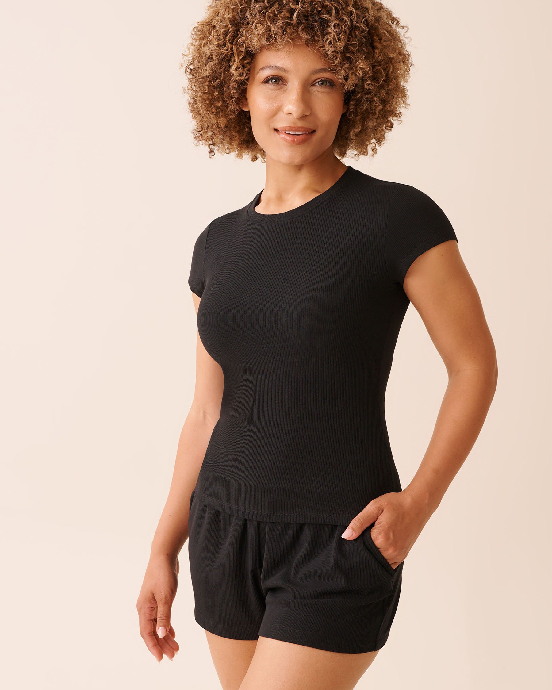 LA VIE EN ROSE T-shirt en modal côtelé Noir 60100172 LA VIE EN ROSE T-shirt en modal côtelé Noir 60100172 - View1