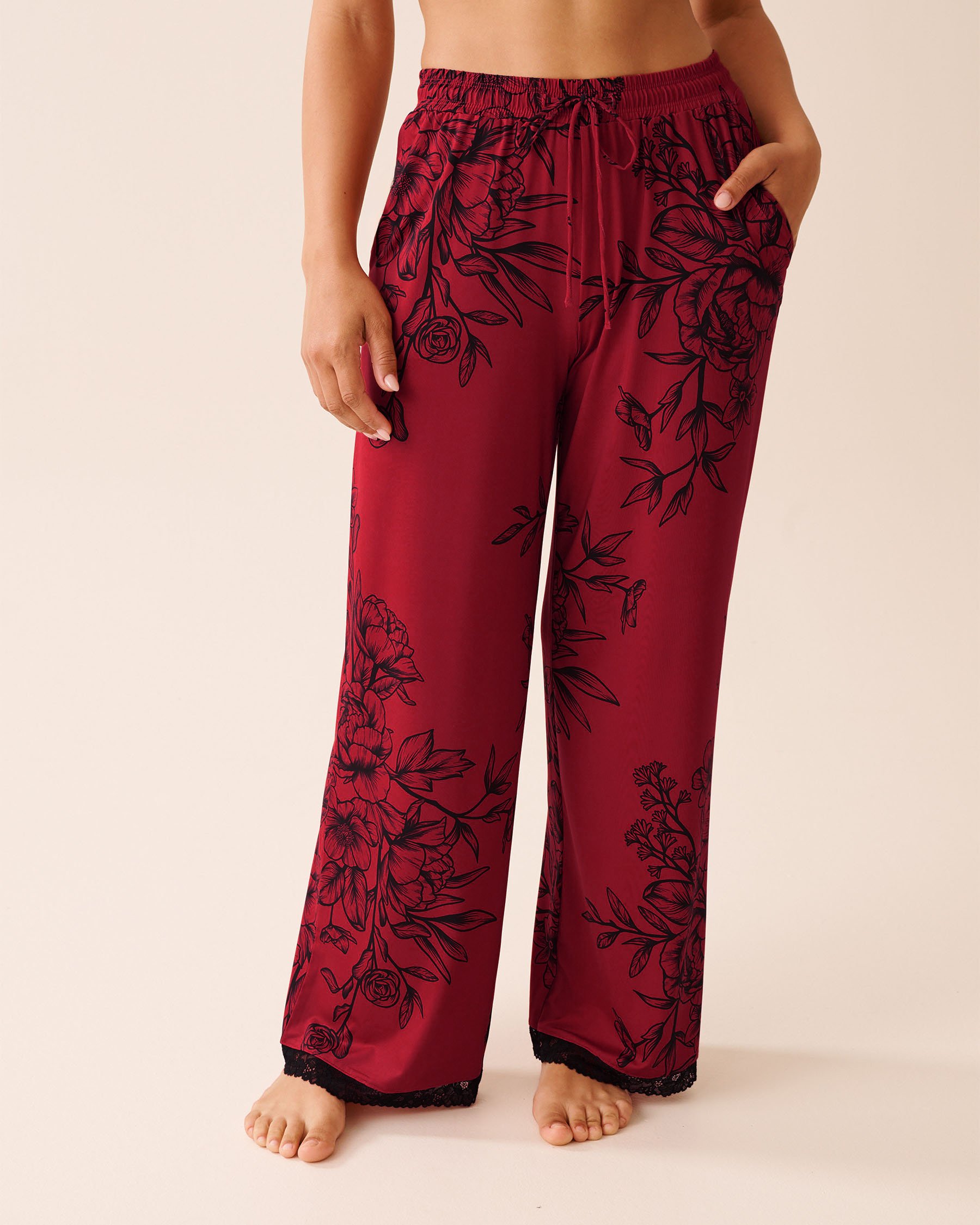 LA VIE EN ROSE Crimson Bloom Recycled Fibers Lace Trim Pants Crimson Bloom 60200160 LA VIE EN ROSE Crimson Bloom Recycled Fibers Lace Trim Pants Crimson Bloom 60200160 - View1