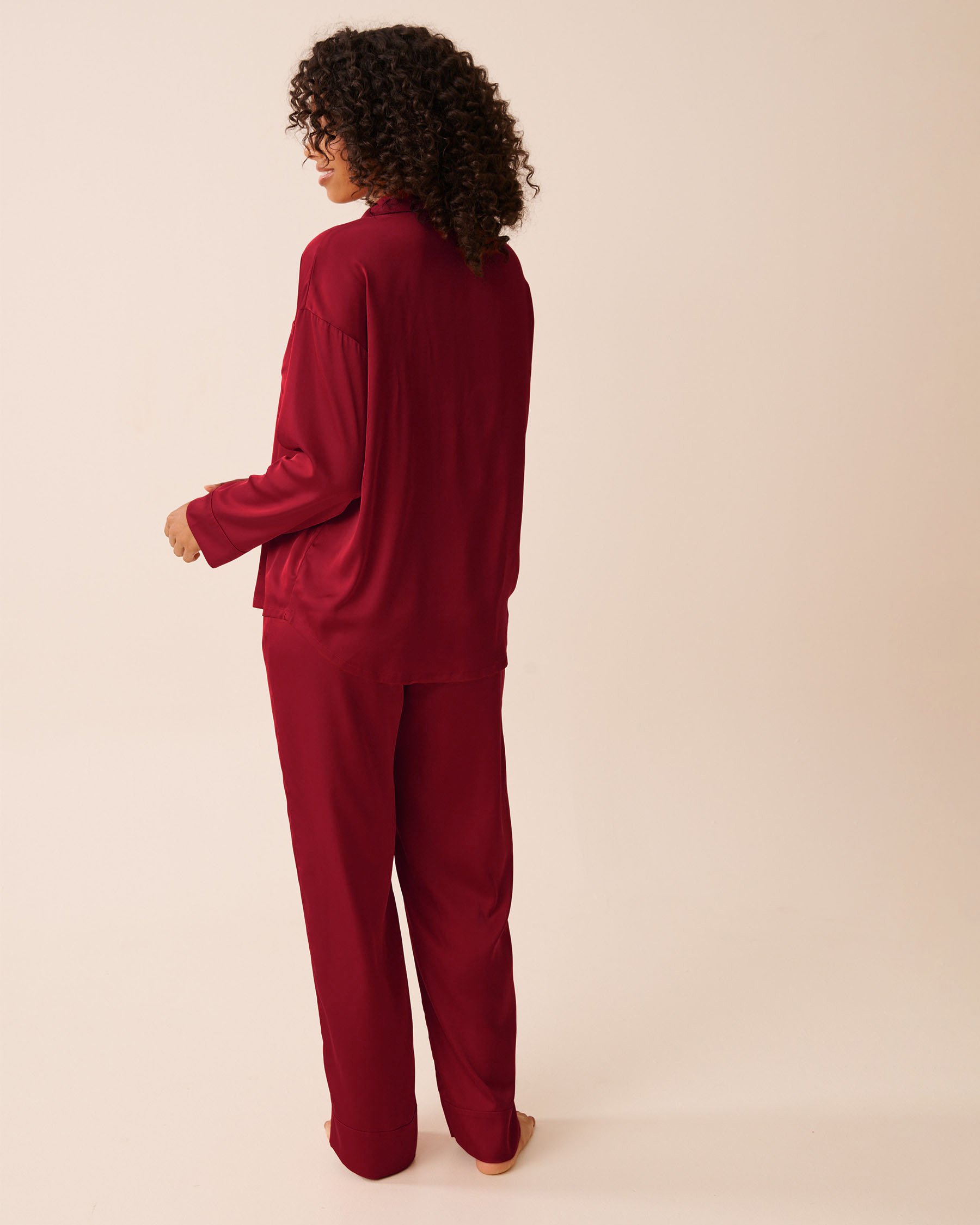 LA VIE EN ROSE Long Sleeve Satin Pajama Set Merry Red 60400063 LA VIE EN ROSE Long Sleeve Satin Pajama Set Merry Red 60400063 - View2